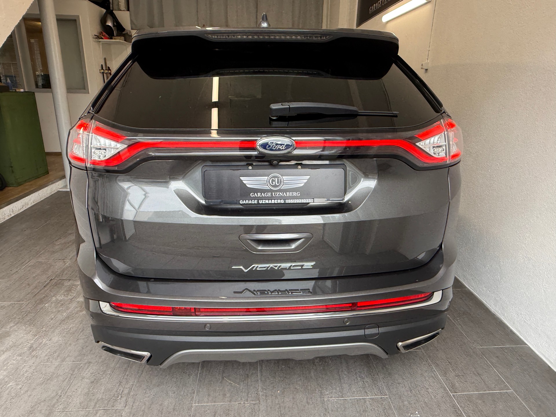 FORD Edge 2.0 TDCi Vignale 4WD PowerShift Ab 230.- pro Monat Sitheizung / Belüftung Panoramdach-showroom-element-3