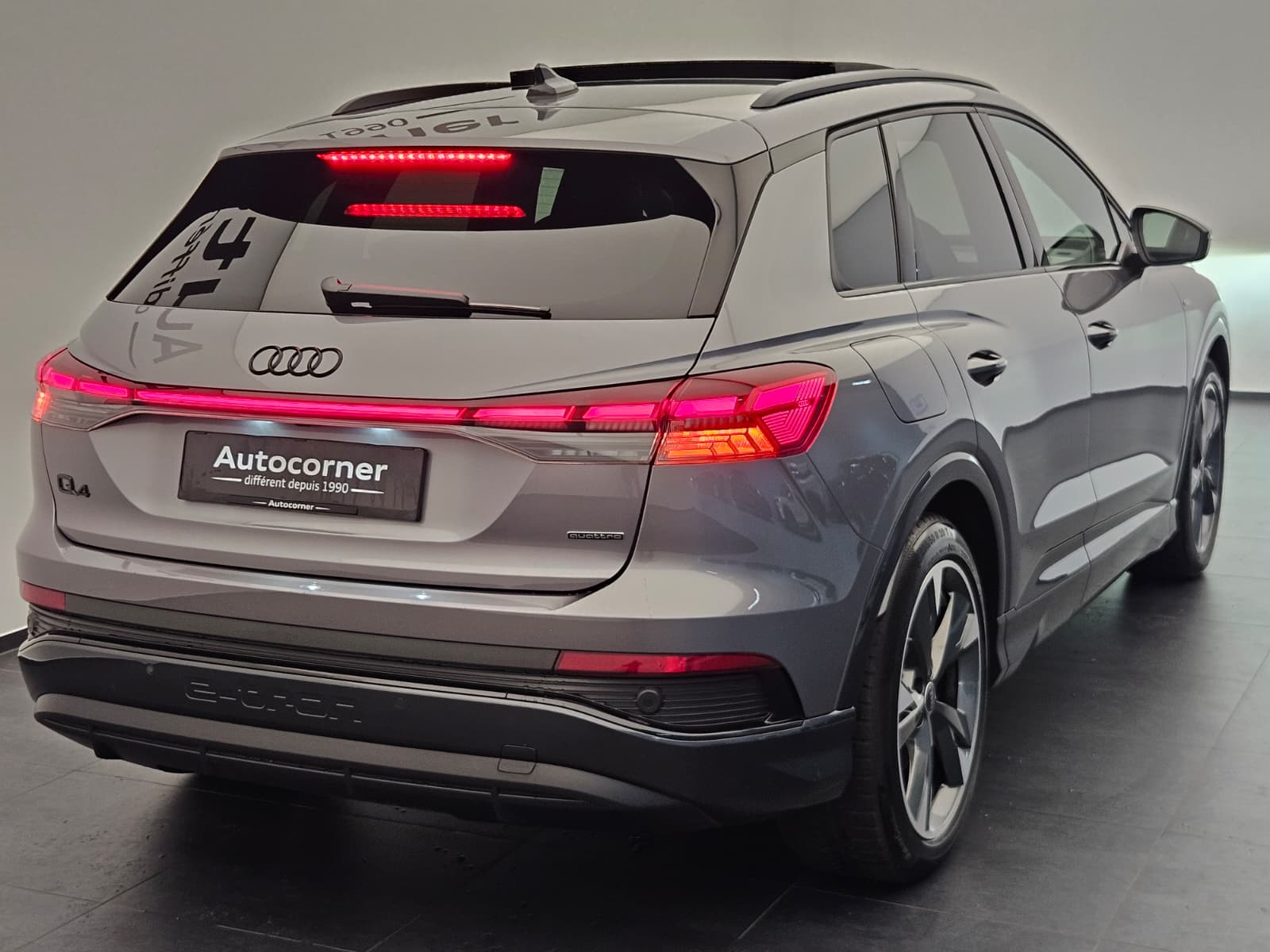 AUDI Q4 e-tron 50 quattro-image-6