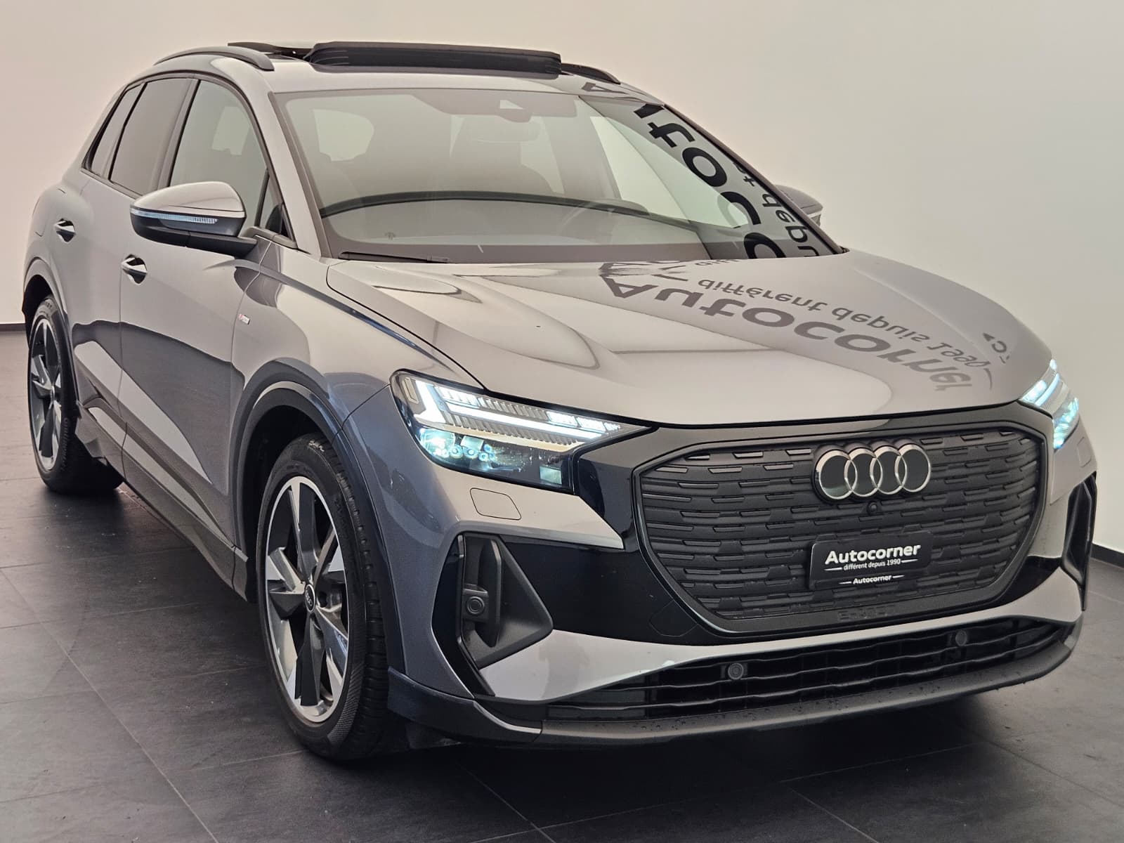 AUDI Q4 e-tron 50 quattro-image-4