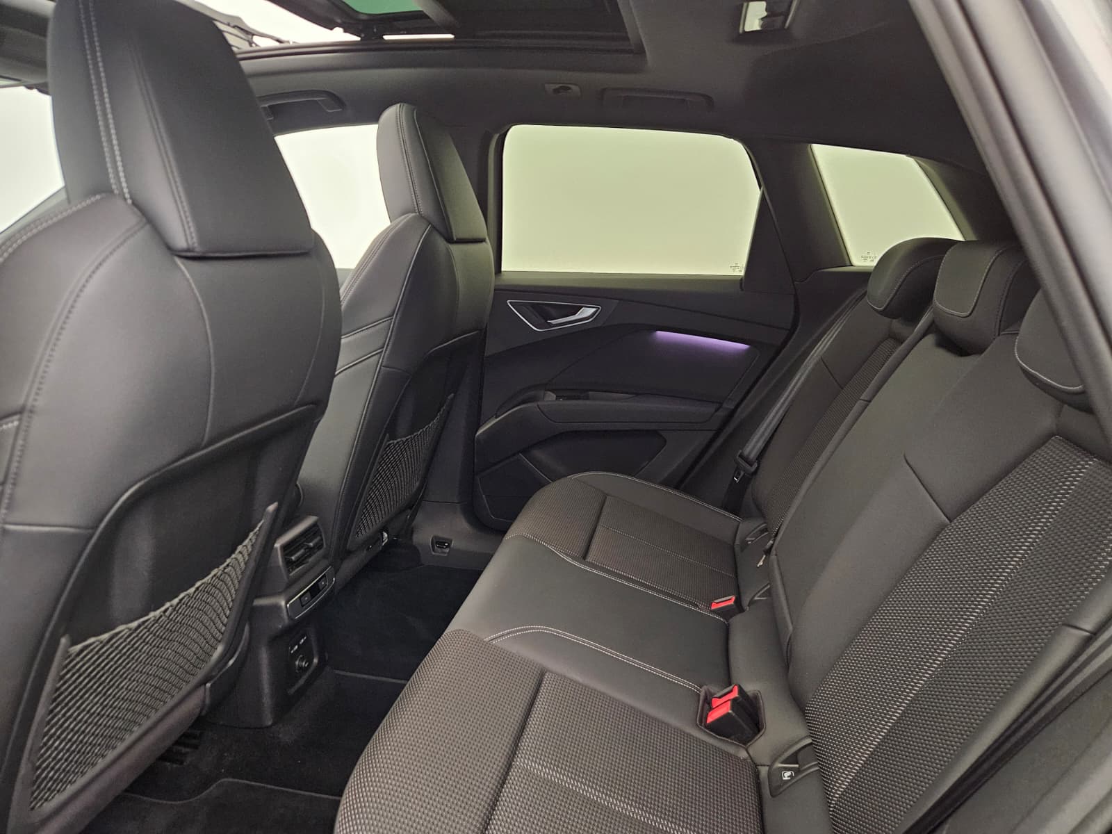 AUDI Q4 e-tron 50 quattro-image-12