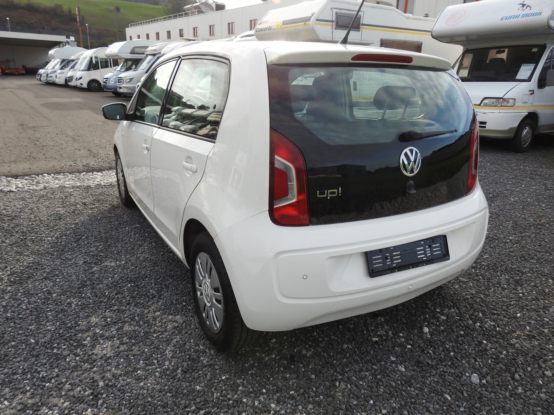 VW Up 1.0 BMT white up-showroom-element-3