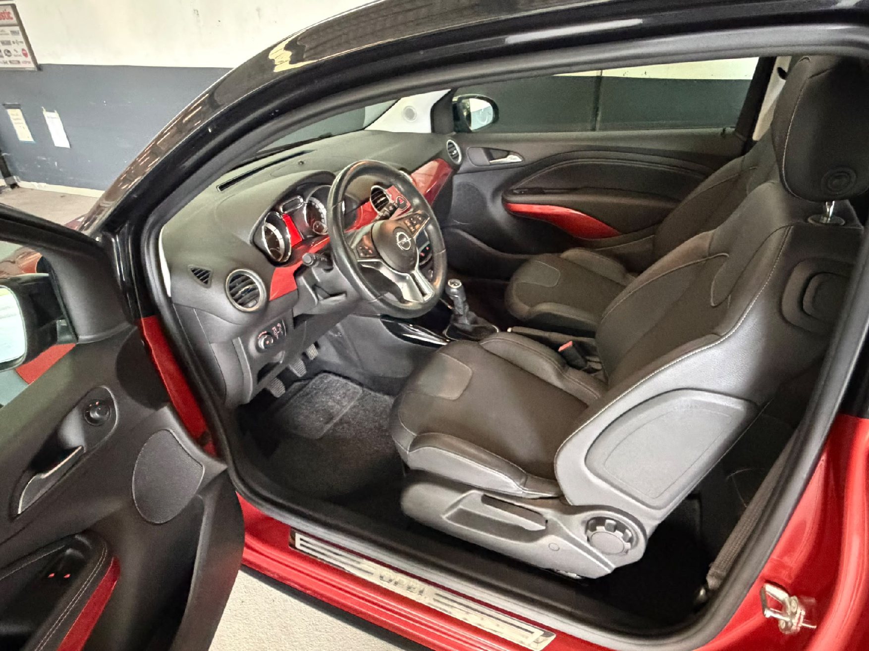 OPEL Adam 1.0i eFLEX Rocks S/S Faltdach-image-10
