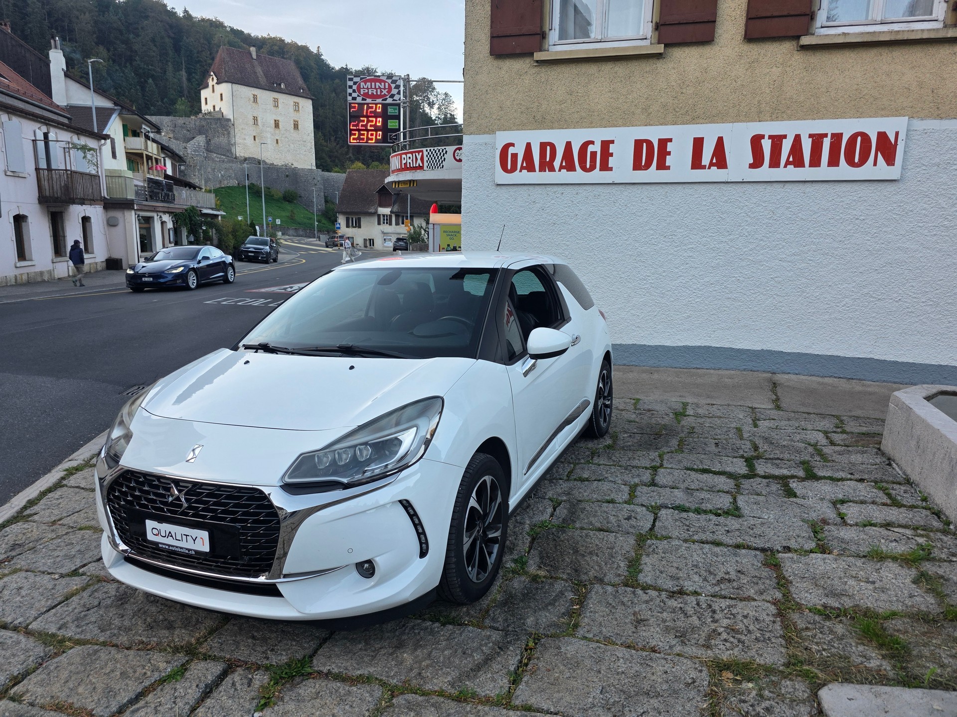 DS AUTOMOBILES DS 3 1.2 PureTech SO Chic