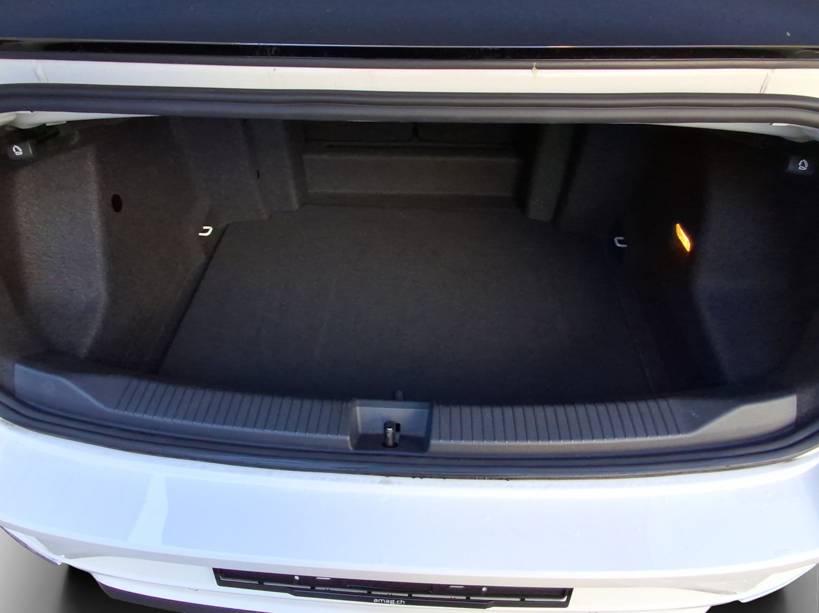 VW T-Roc Cabriolet 1.5 TSI EVO R-Line DSG-image-12