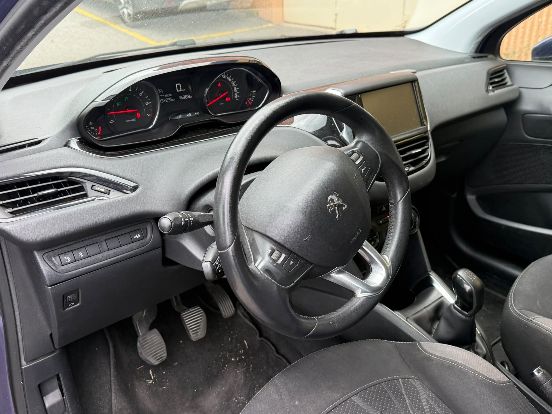 PEUGEOT 208 1.2 VTI Access-image-7