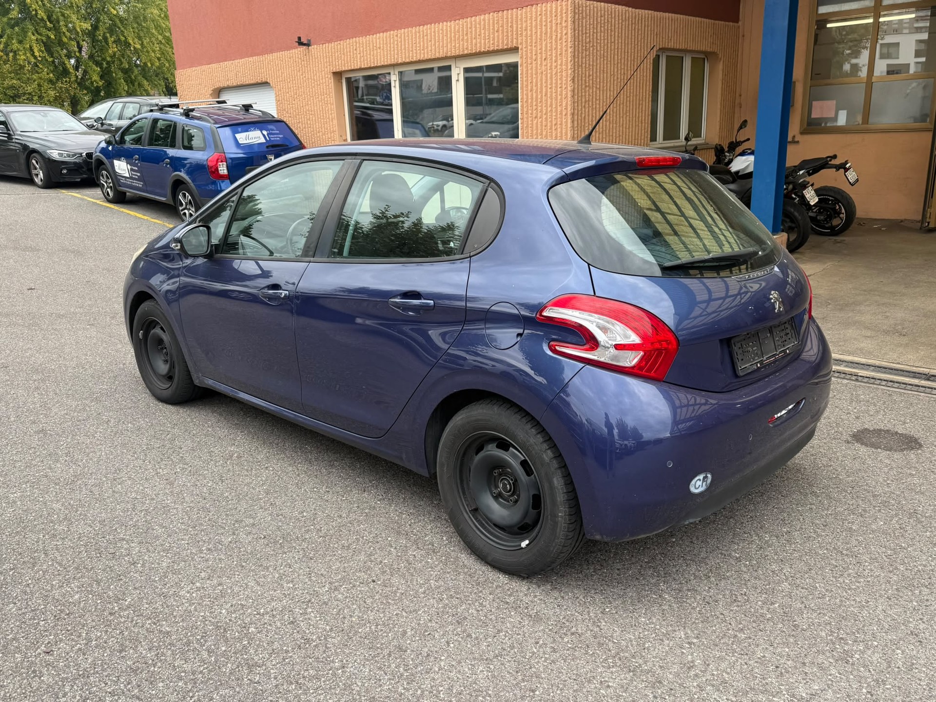 PEUGEOT 208 1.2 VTI Access-image-4