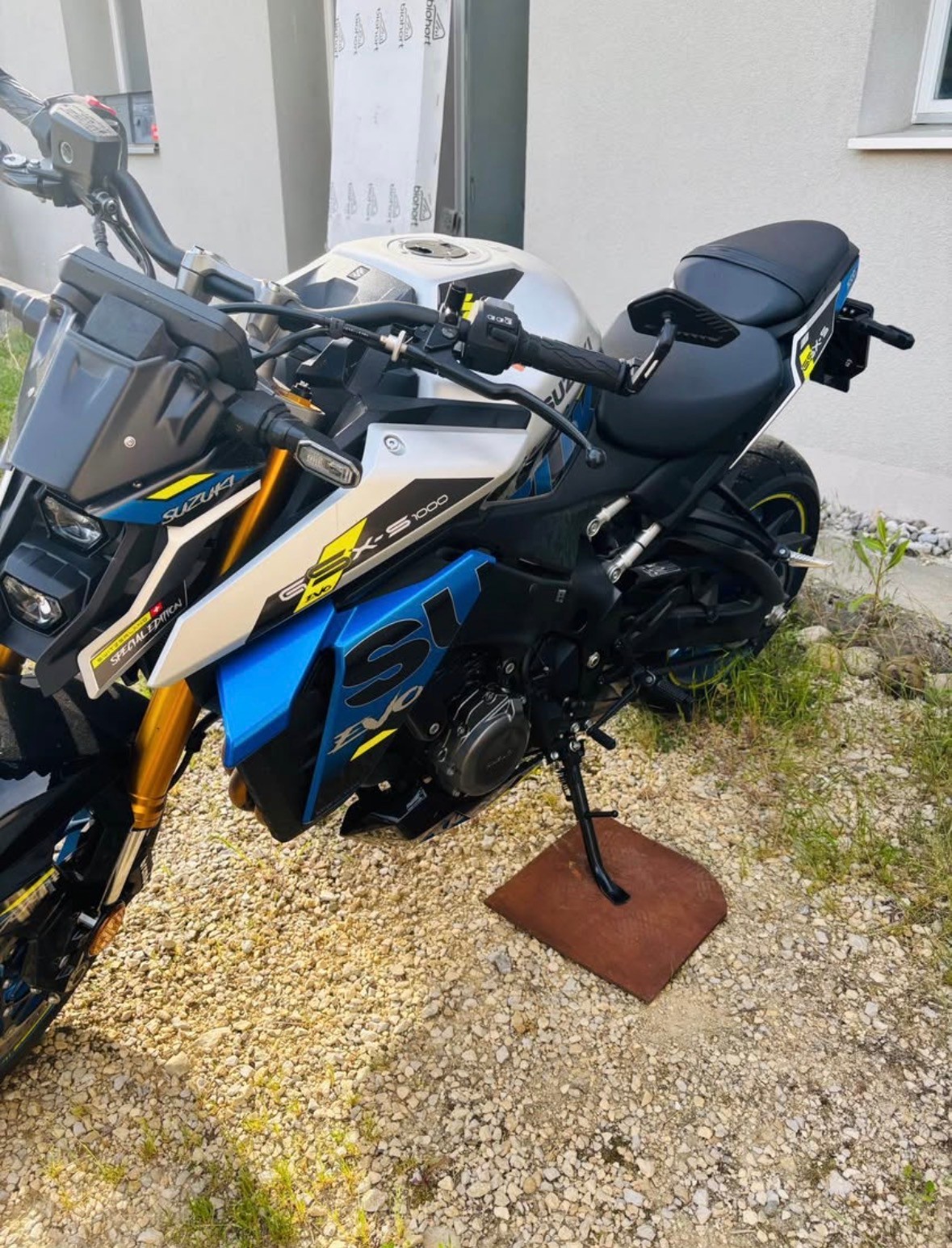 SUZUKI GSX-S 1000 EVO-image-2