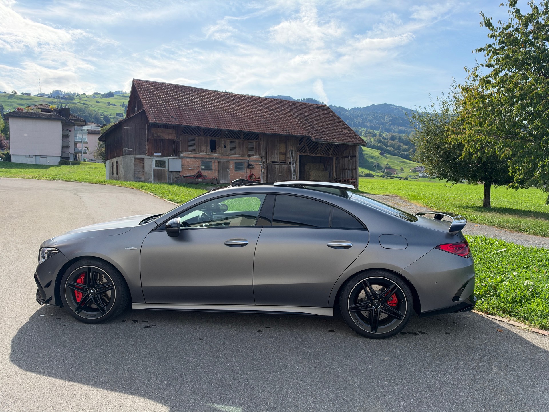MERCEDES-BENZ CLA 45 S AMG 4Matic+ 8G-DCT-showroom-element-2