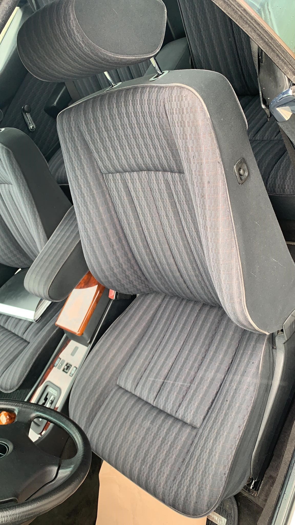 MERCEDES-BENZ 230 CE-image-11