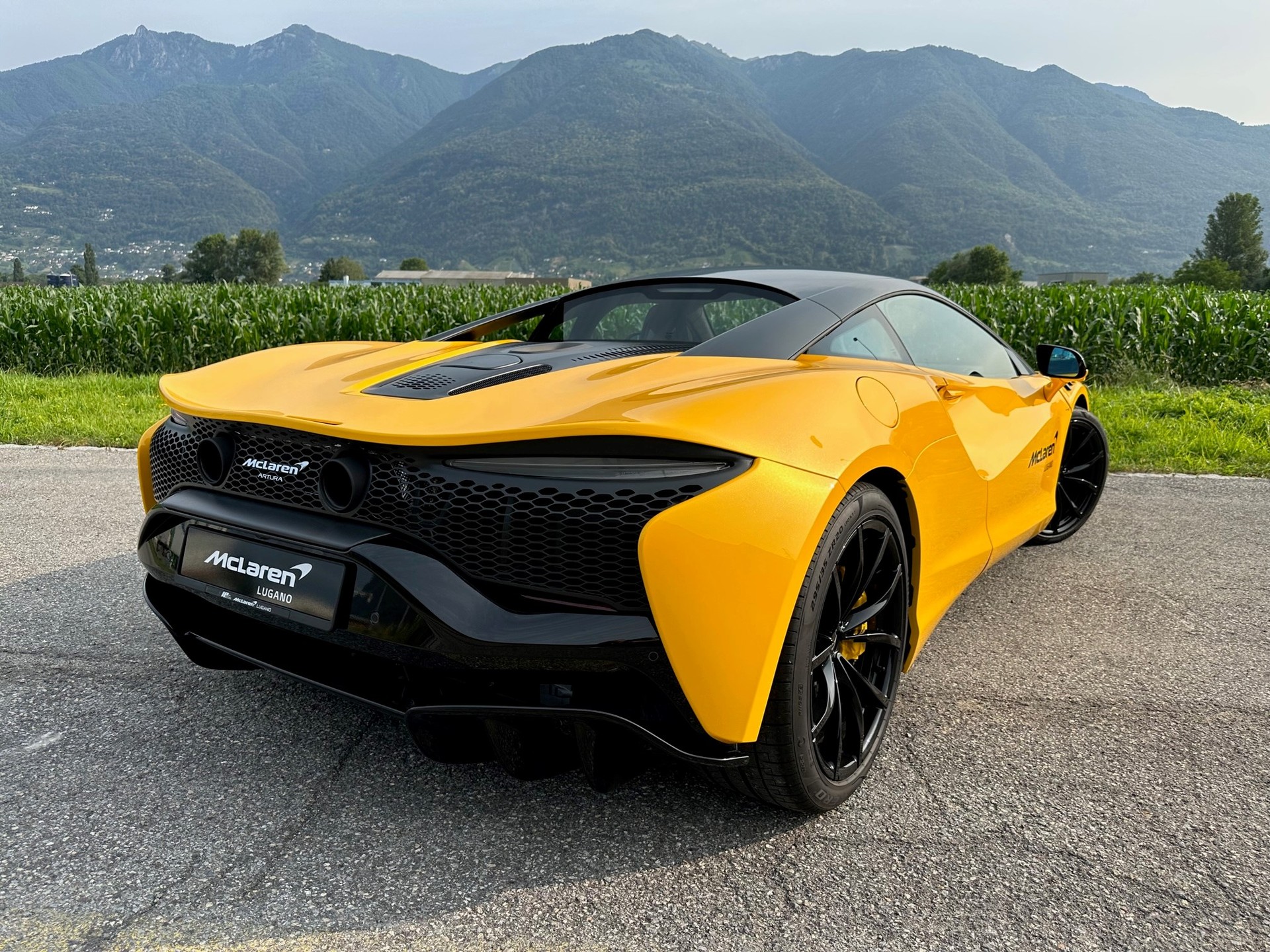 McLAREN ARTURA 3.0 V6 Performance-image-2