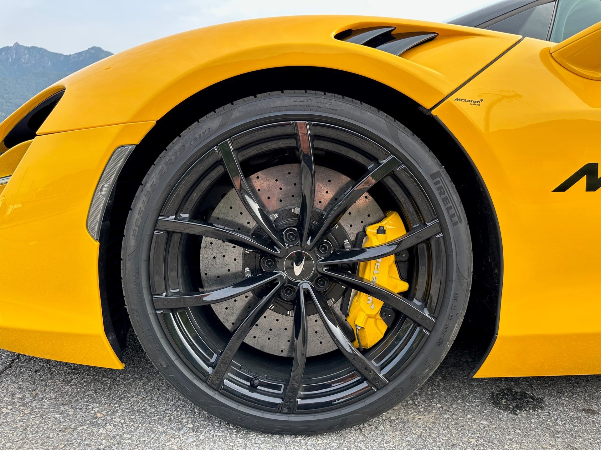 McLAREN ARTURA 3.0 V6 Performance-image-3