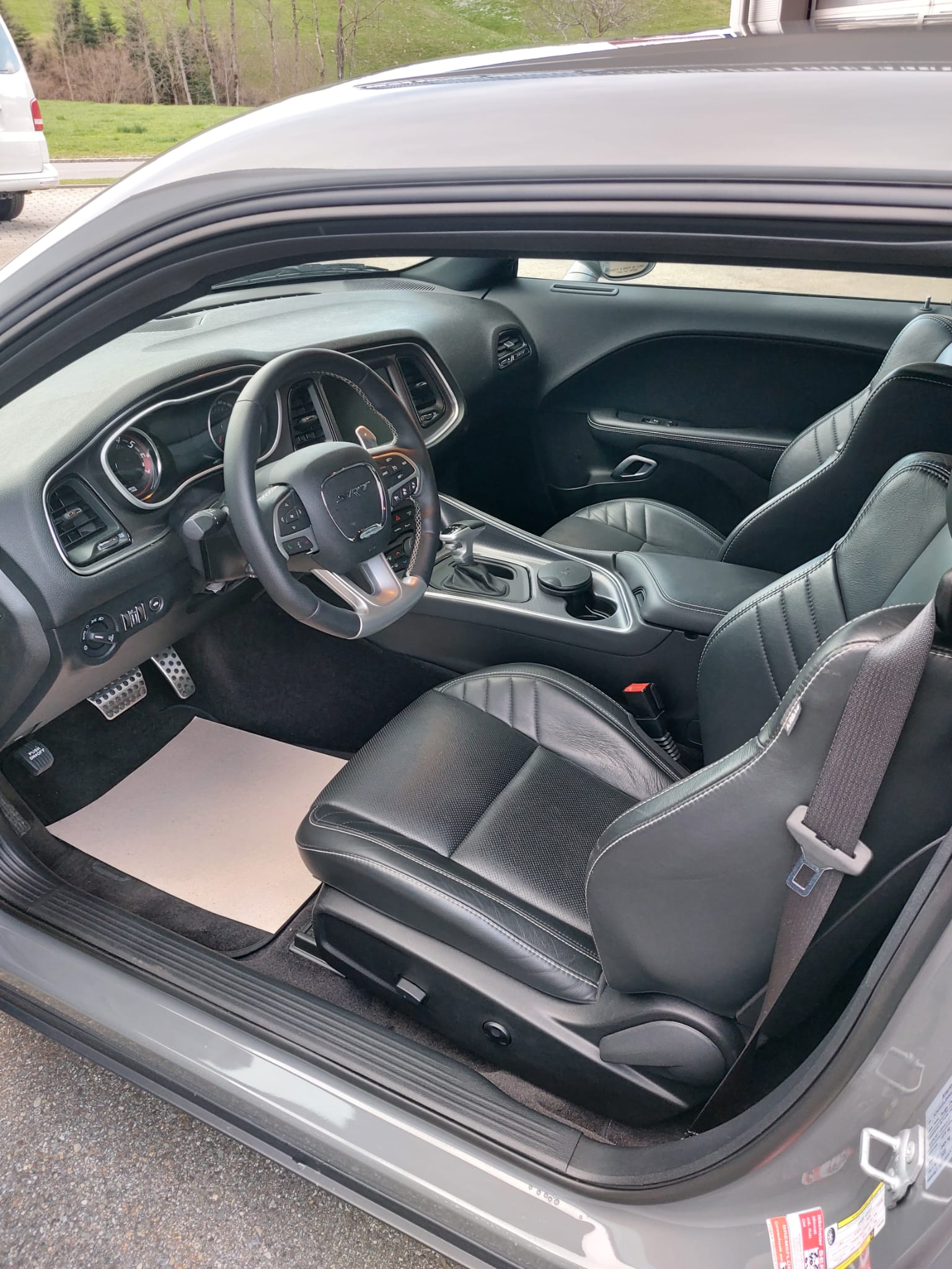 DODGE SRT 392 6.4 V8 Hemi-image-9