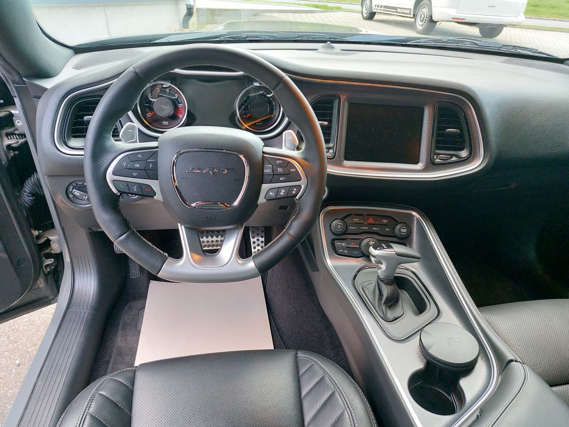 DODGE SRT 392 6.4 V8 Hemi-image-11