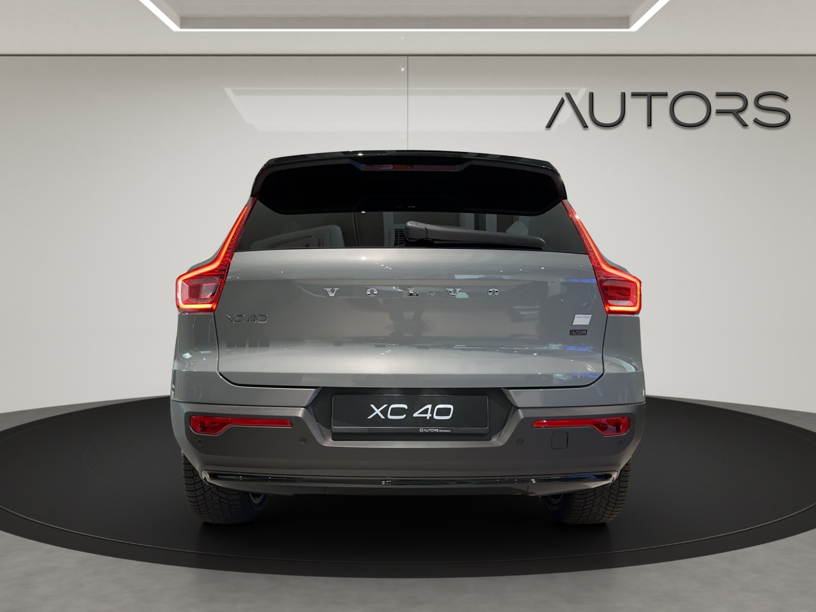 VOLVO XC40 Recharge E80 82kWh Plus RWD-image-4