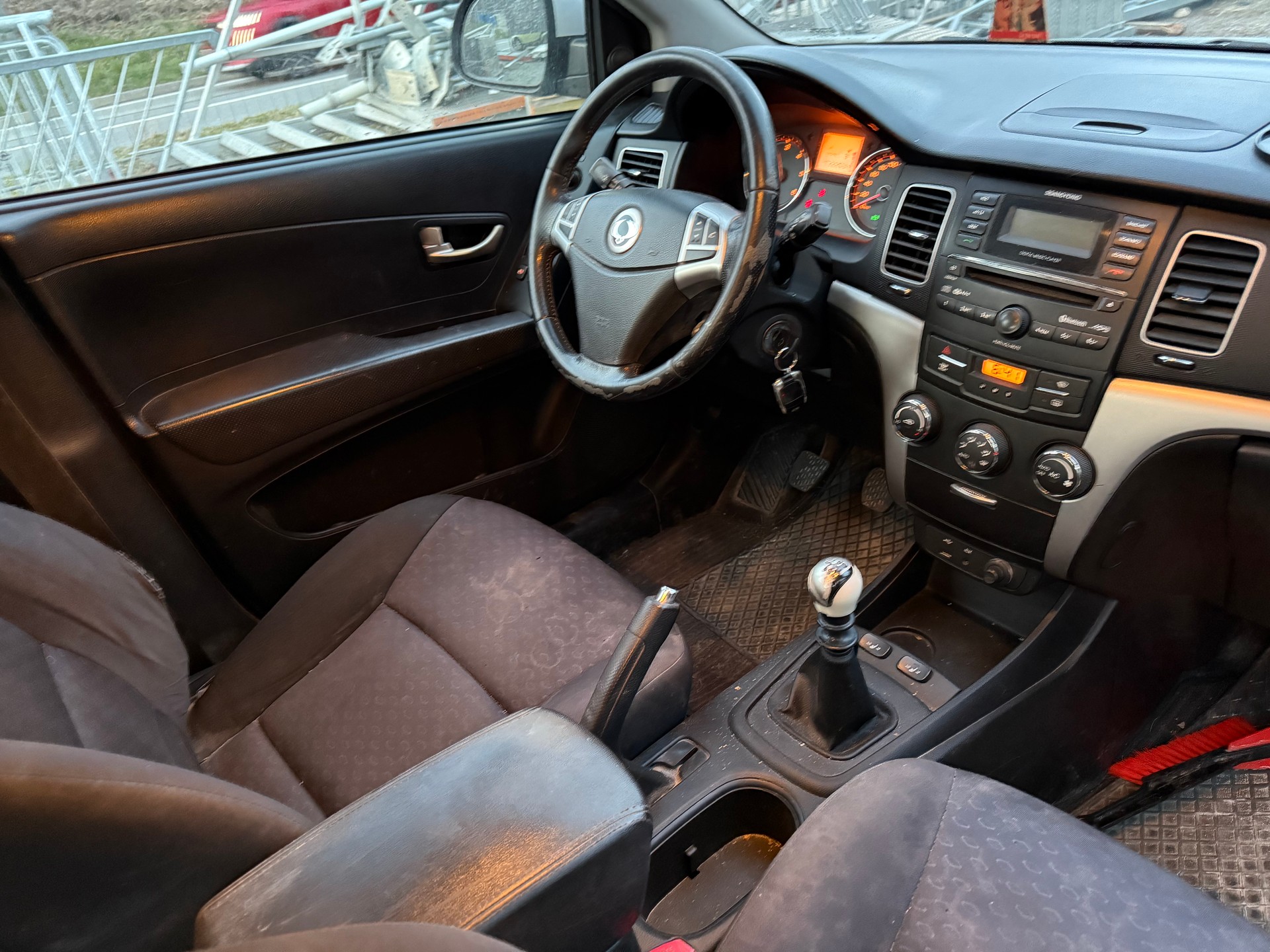 KGM-SsangYong Korando 2.0 e-XDI Quartz 4WD-showroom-element-3
