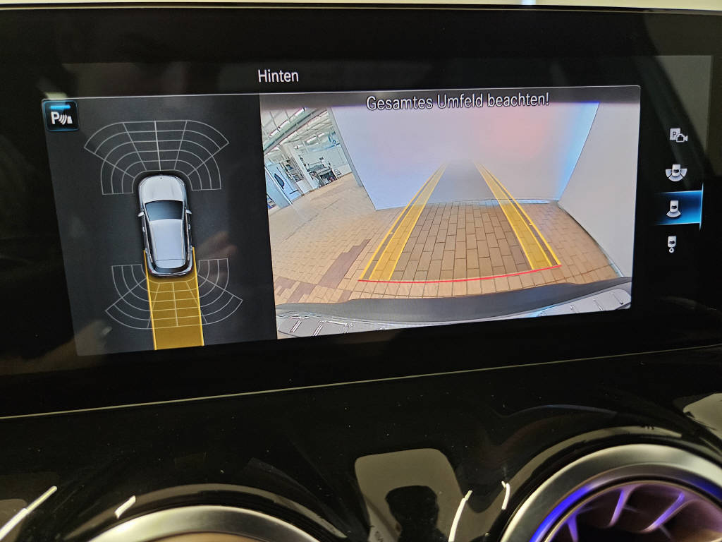 MERCEDES-BENZ EQA 250 Electric Art Line-image-10