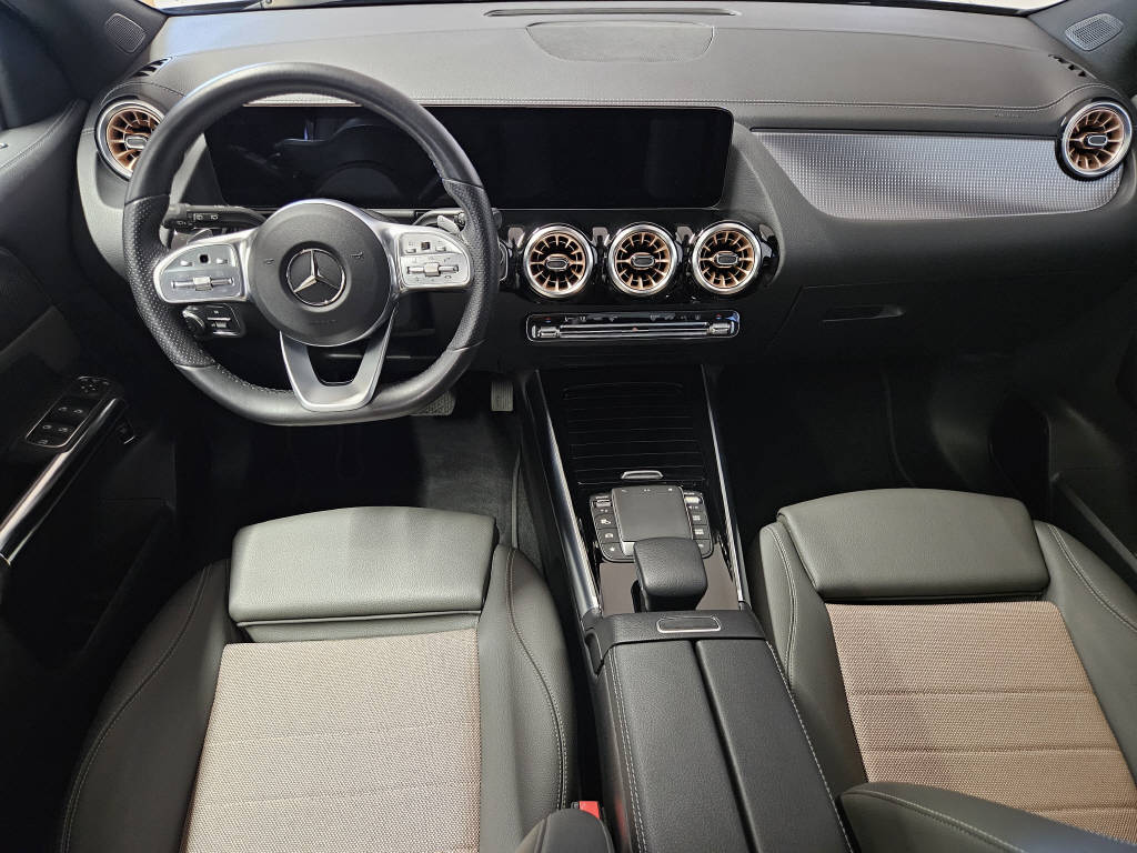 MERCEDES-BENZ EQA 250 Electric Art Line-image-5