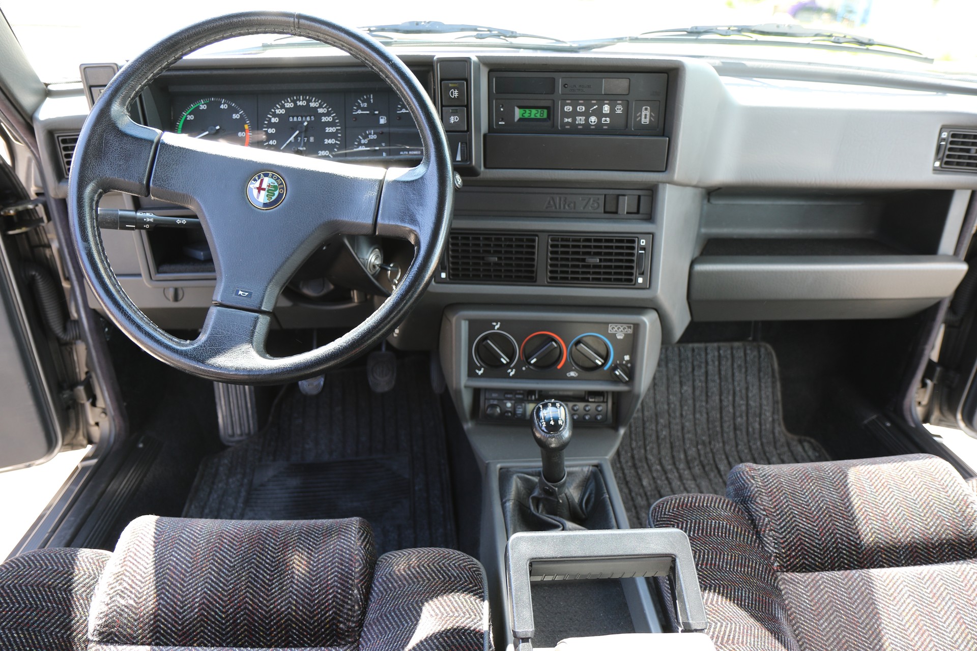 ALFA ROMEO 75 3.0 Q.Verde-image-8