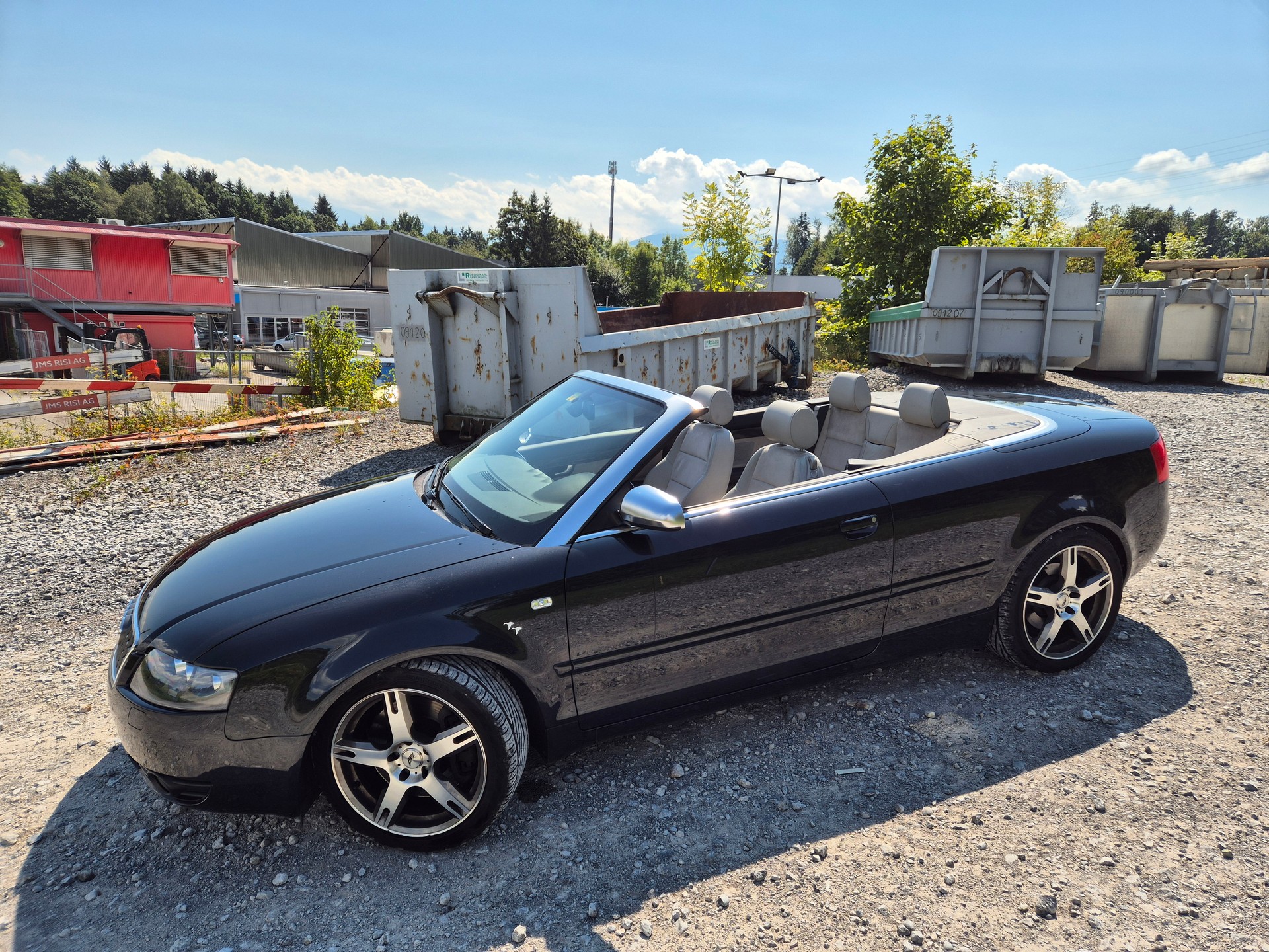 AUDI S4 Cabriolet 4.2 V8 quattro-image-9