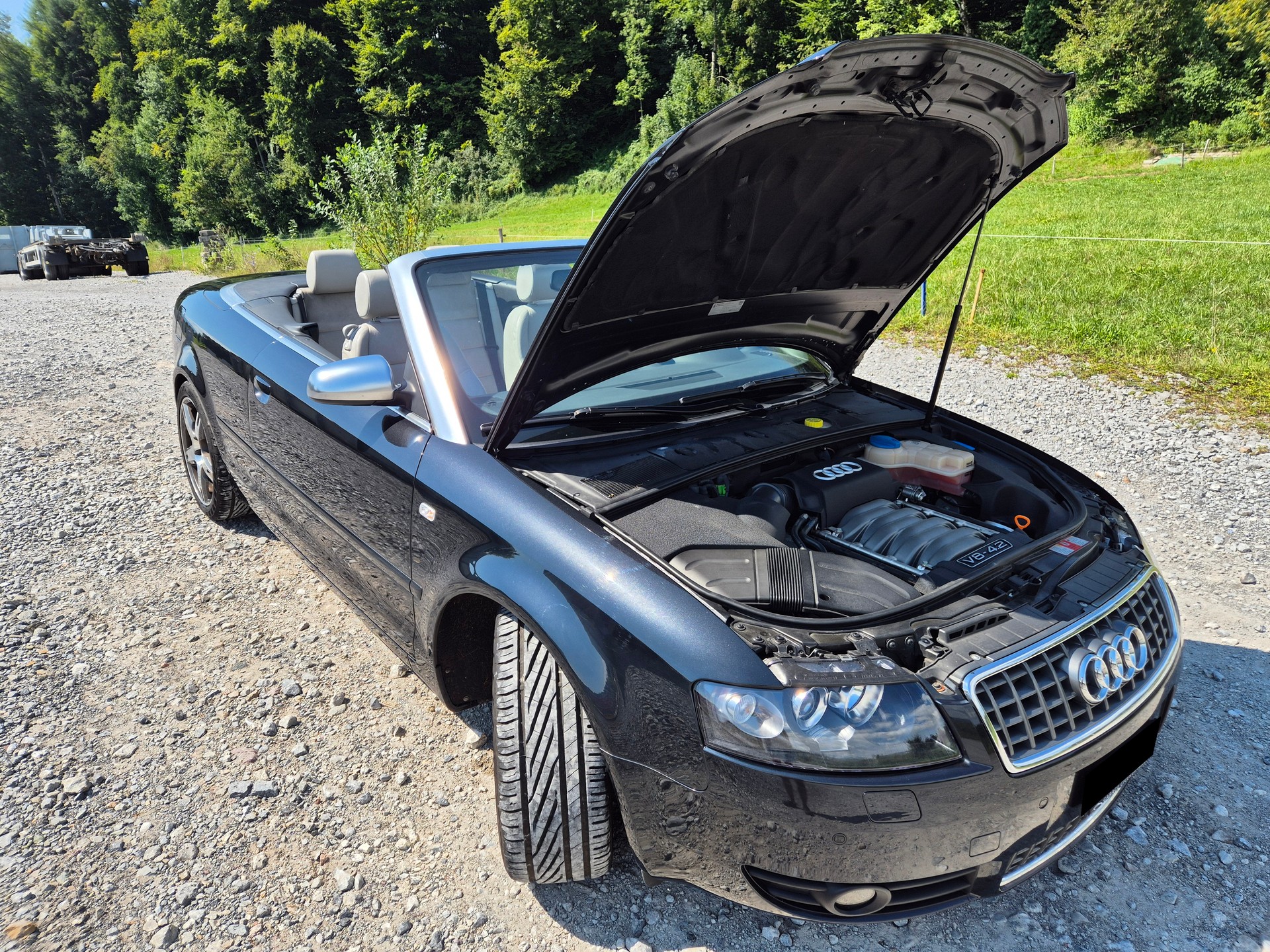 AUDI S4 Cabriolet 4.2 V8 quattro-image-11