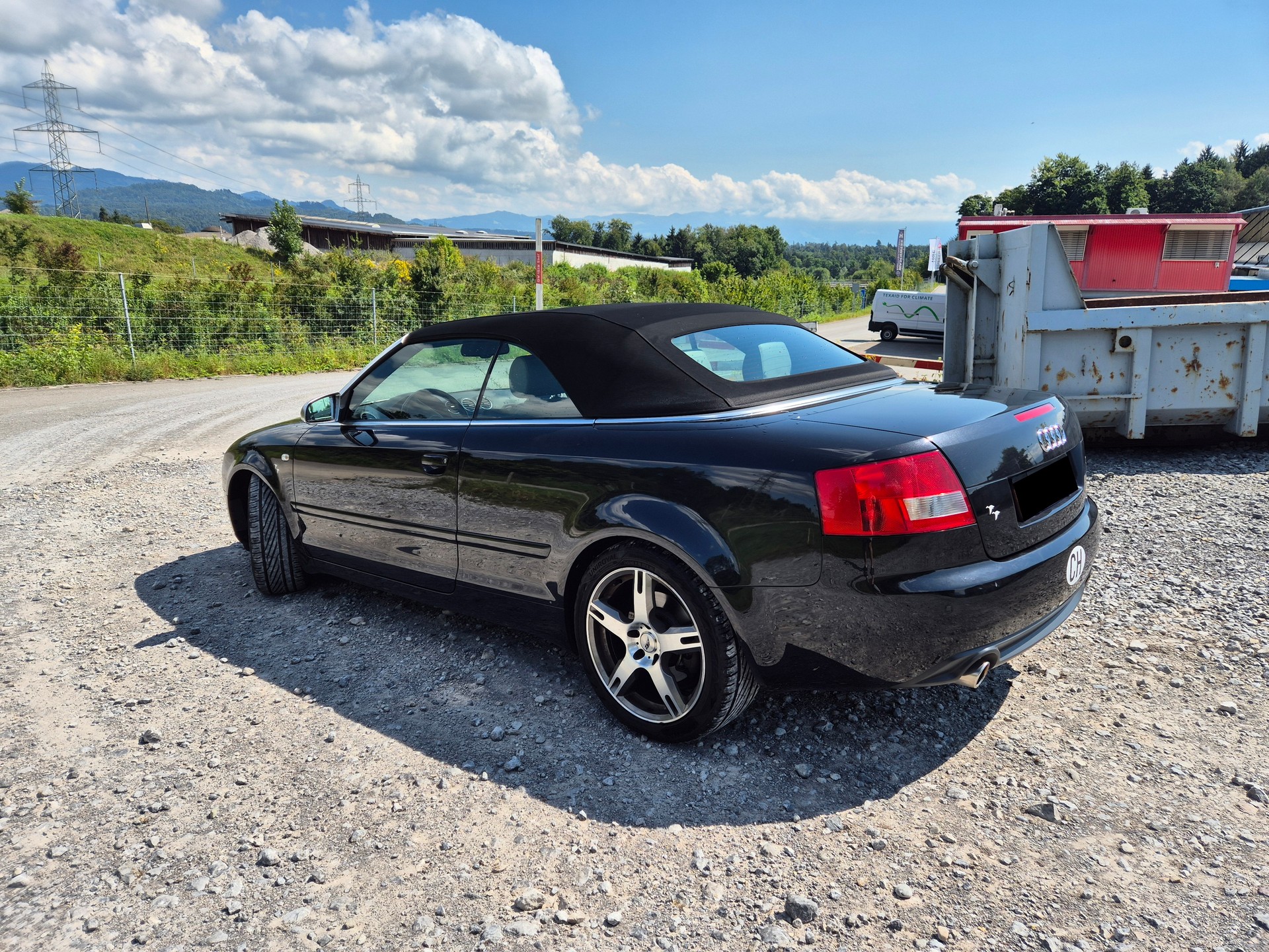AUDI S4 Cabriolet 4.2 V8 quattro-image-1