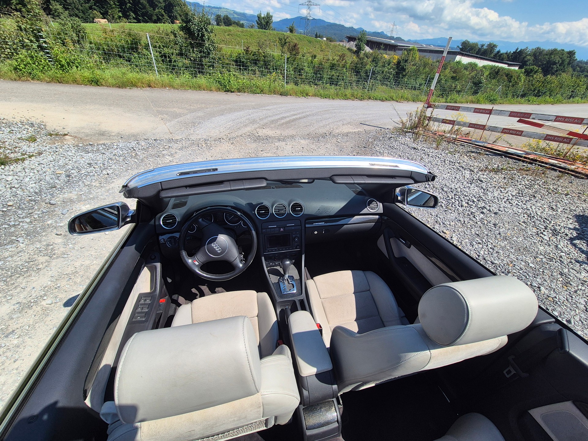 AUDI S4 Cabriolet 4.2 V8 quattro-image-10