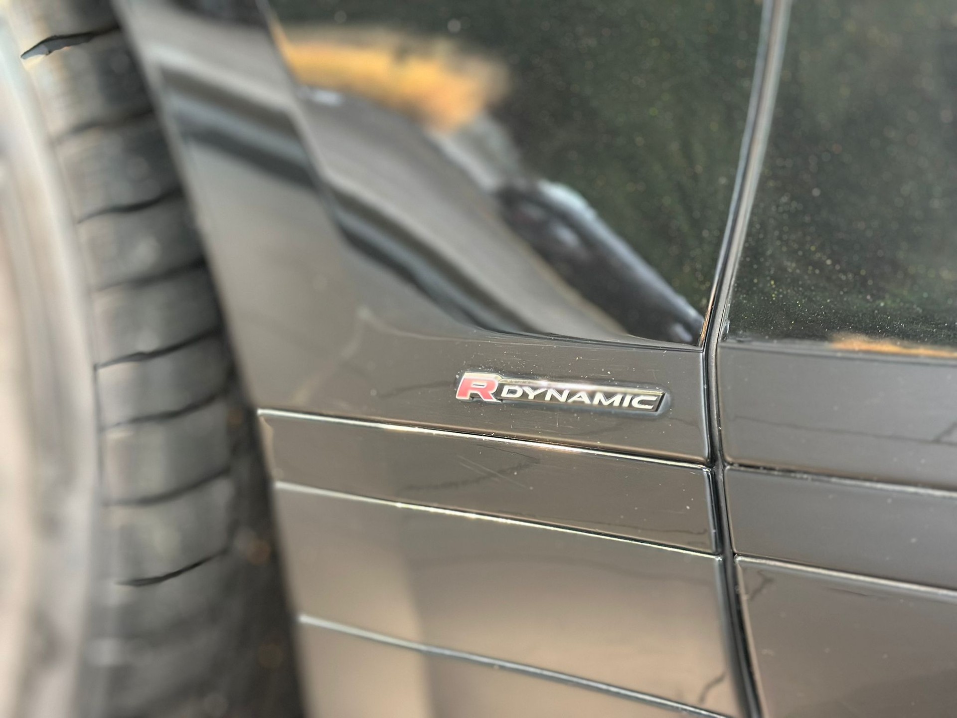 LAND ROVER Range Rover Velar R-Dynamic D 300 Automatic-image-21