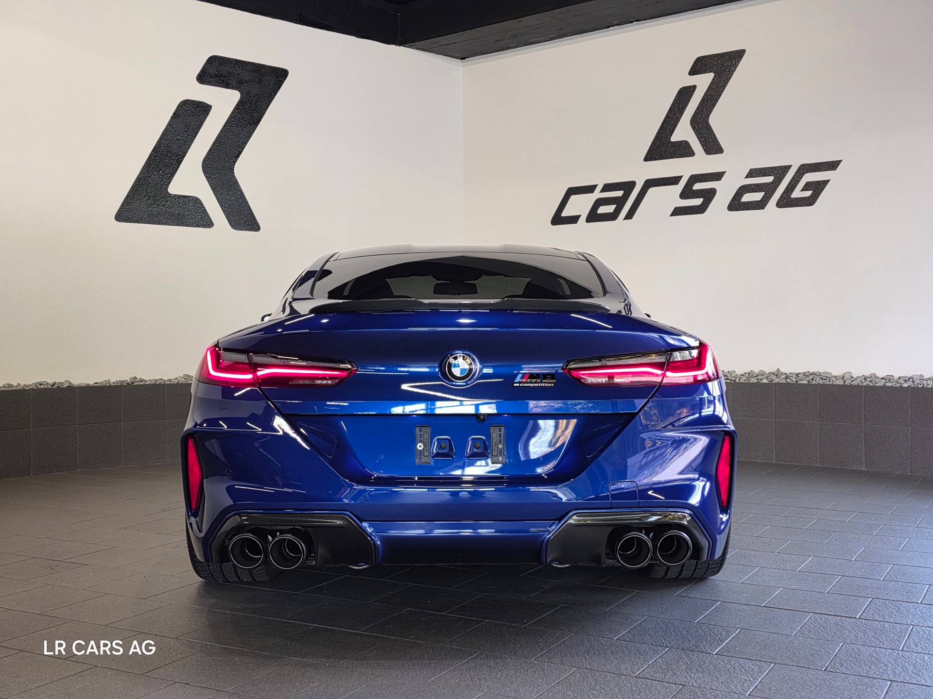 BMW M8 xDrive Steptronic M Competition-image-4