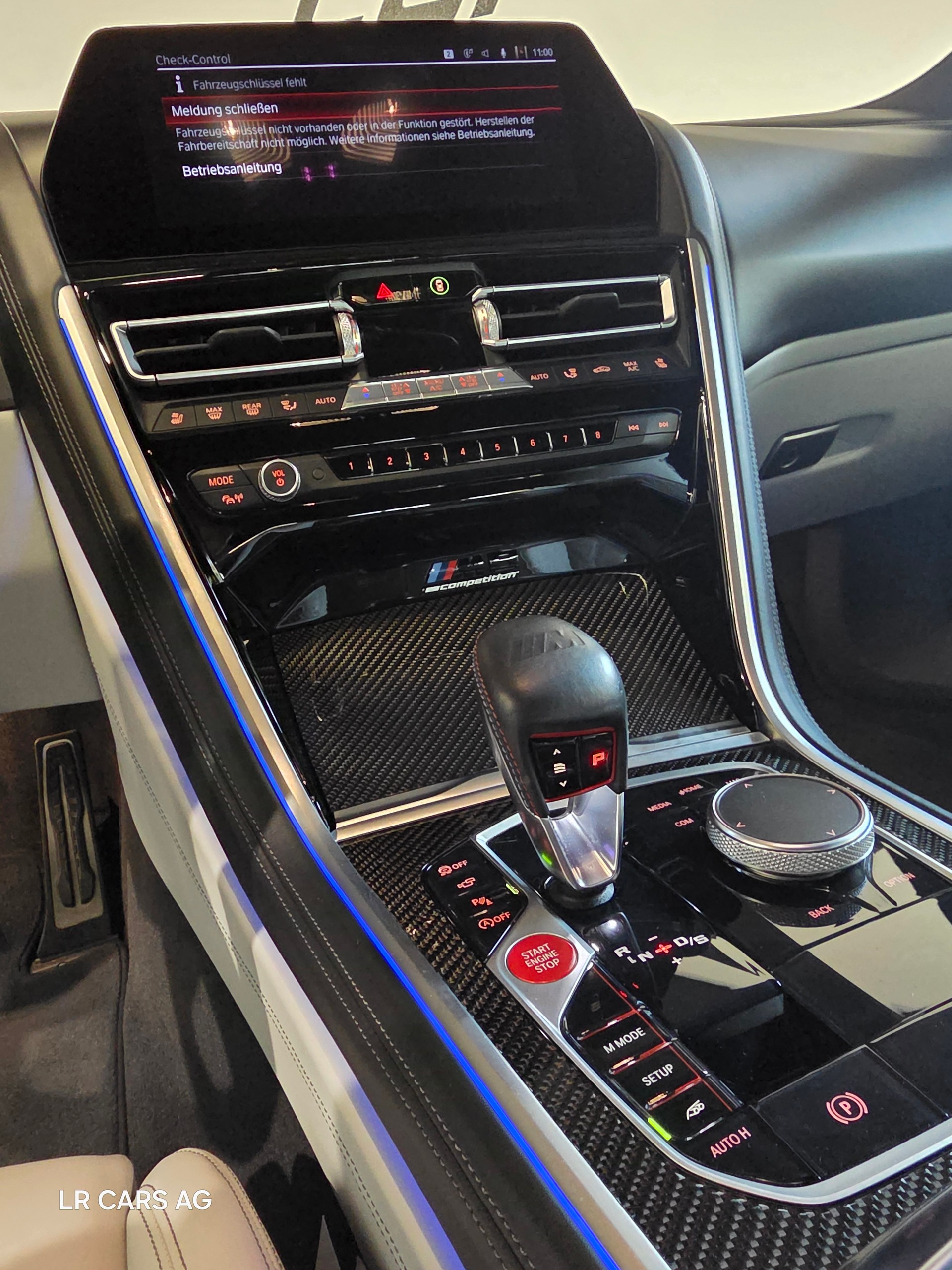 BMW M8 xDrive Steptronic M Competition-image-10