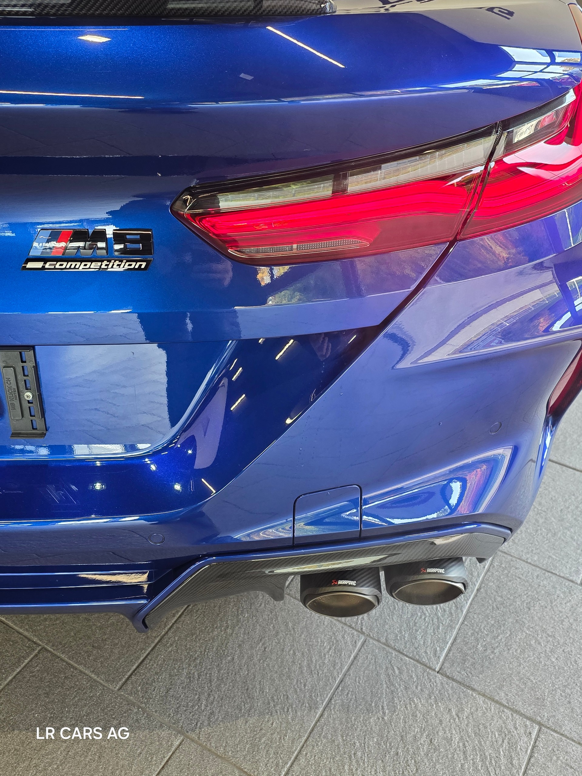 BMW M8 xDrive Steptronic M Competition-image-8