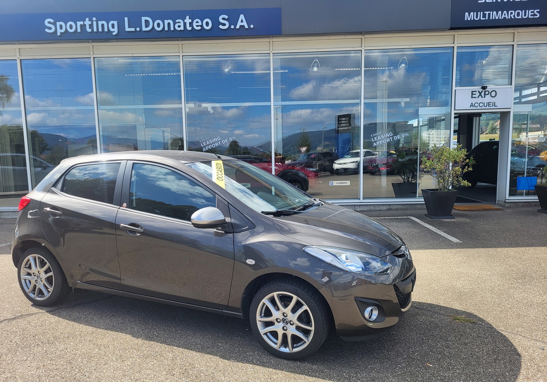 MAZDA 2 1.3i 16V Voila ma Suisse Edition+-image-1