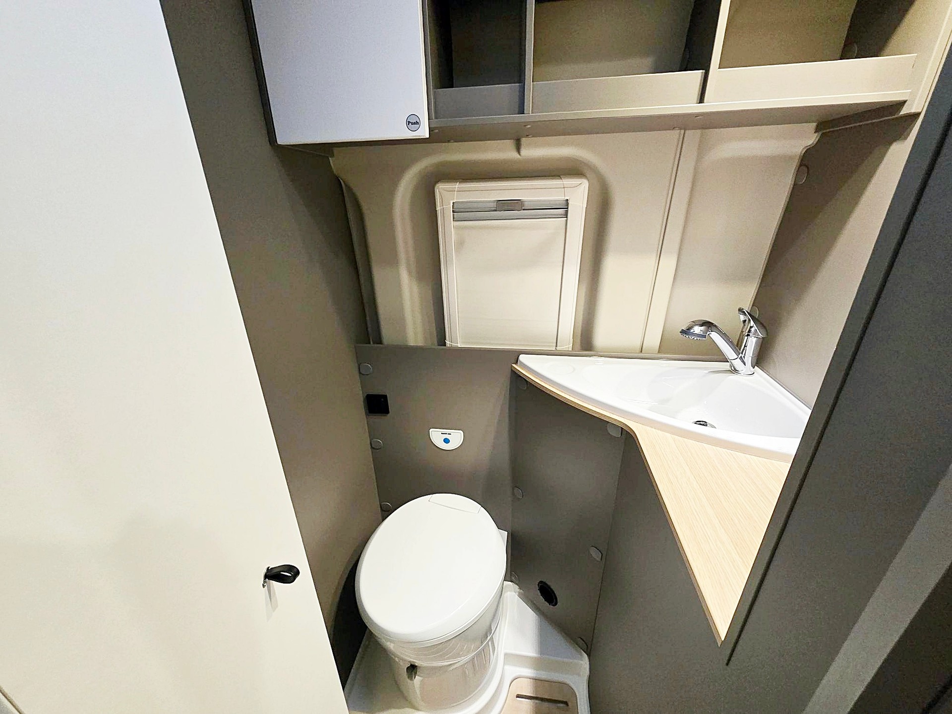 LMC INNOVAN C 600 2,2 DIESEL FIAT DUCATO MJ 140-image-14