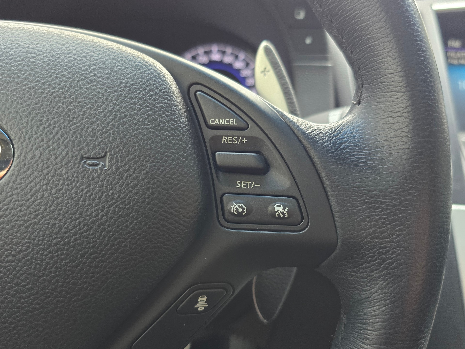 INFINITI G37 3.7 V6 Coupé S Automatic-image-26