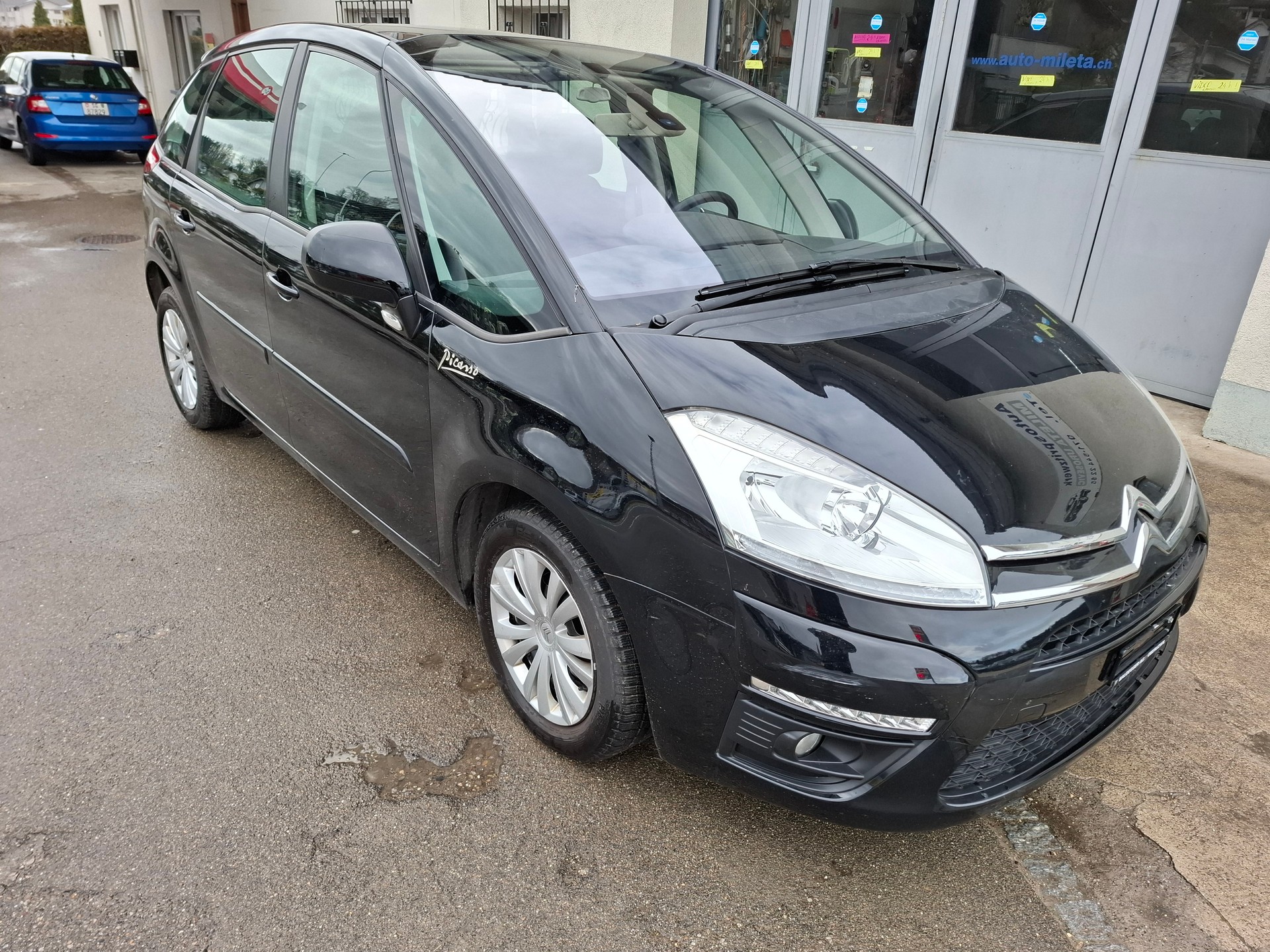 CITROEN C4 Picasso 1.6 HDI 16V Attraction EGS6-image-1