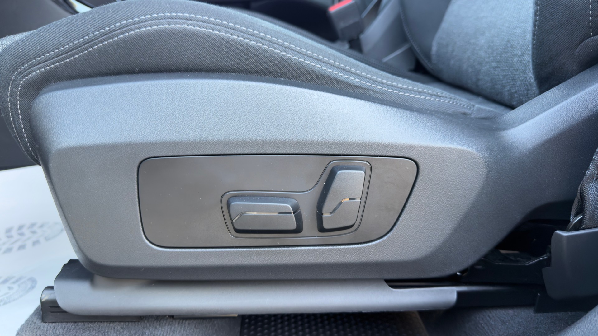 BMW 218d Active Tourer DKG-image-13