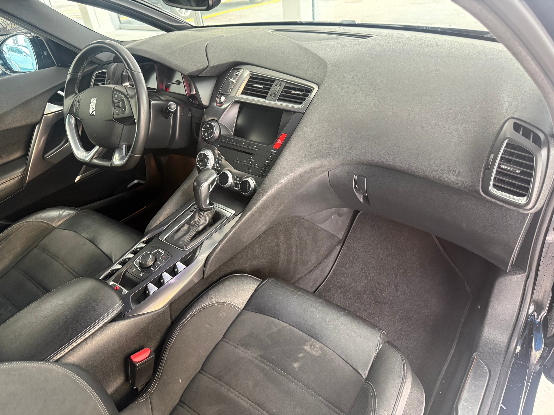 DS AUTOMOBILES DS5 1.6 Turbo Chic Automatic-image-9