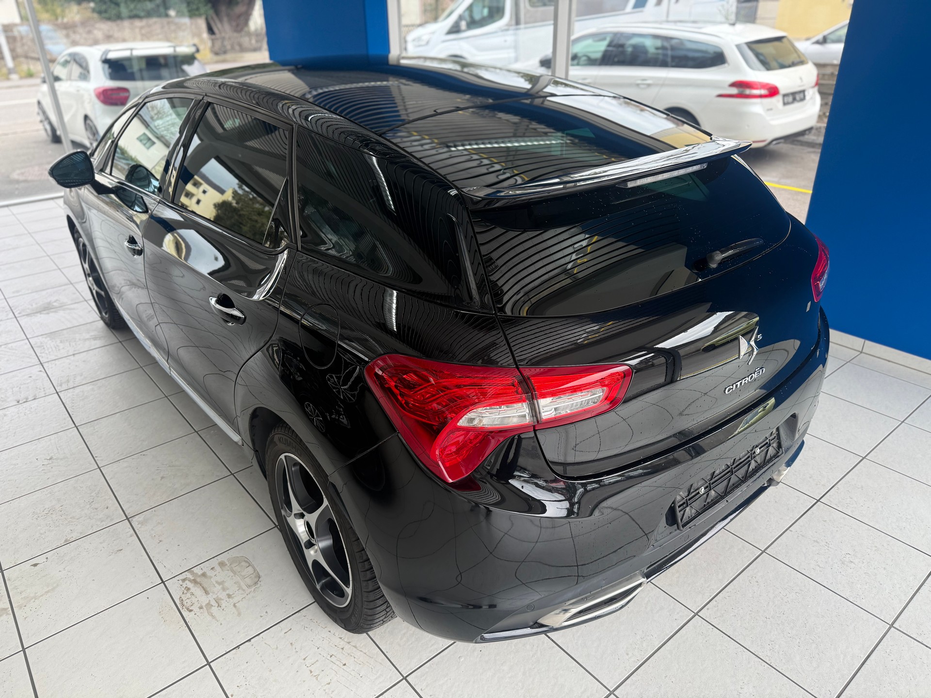 DS AUTOMOBILES DS5 1.6 Turbo Chic Automatic-image-6