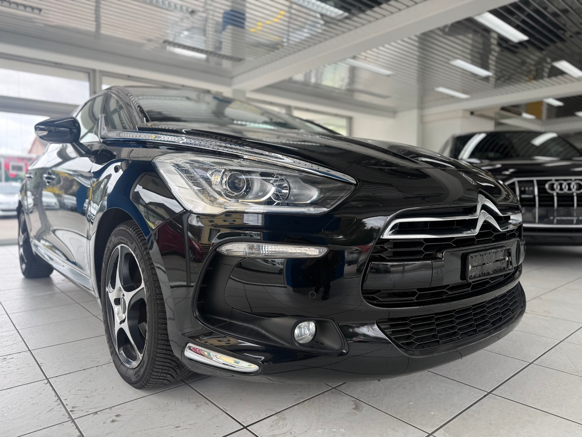 DS AUTOMOBILES DS5 1.6 Turbo Chic Automatic-showroom-element-3