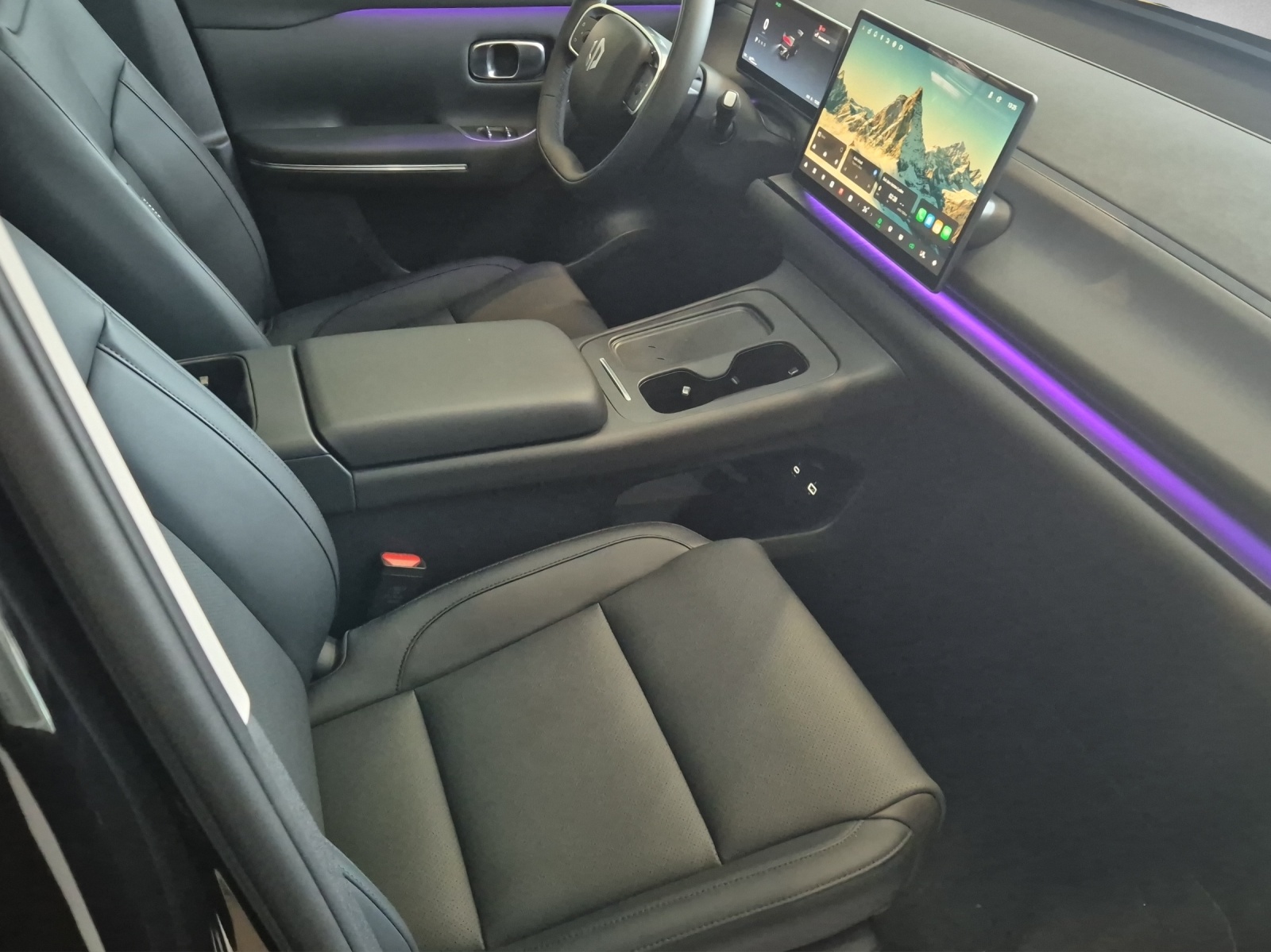 LEAPMOTOR C10 Design AWD 81.9kWh-image-13