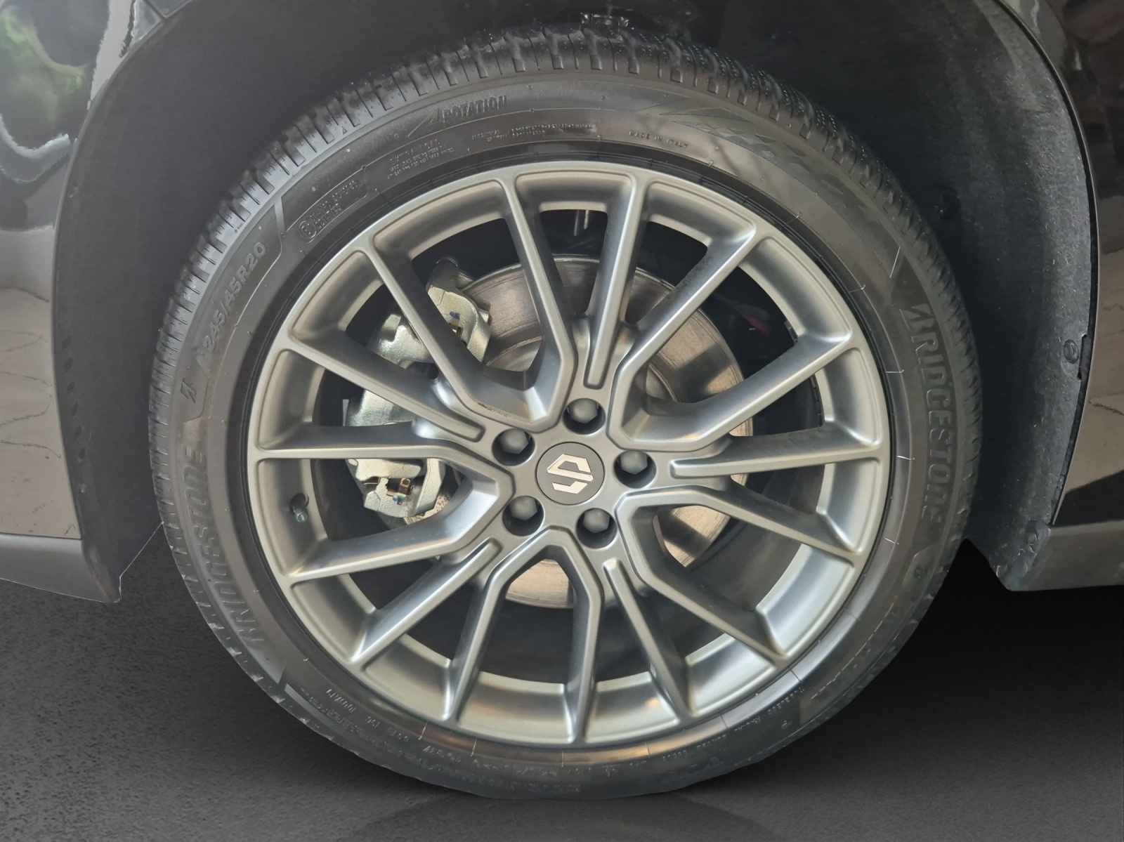LEAPMOTOR C10 Design AWD 81.9kWh-image-15