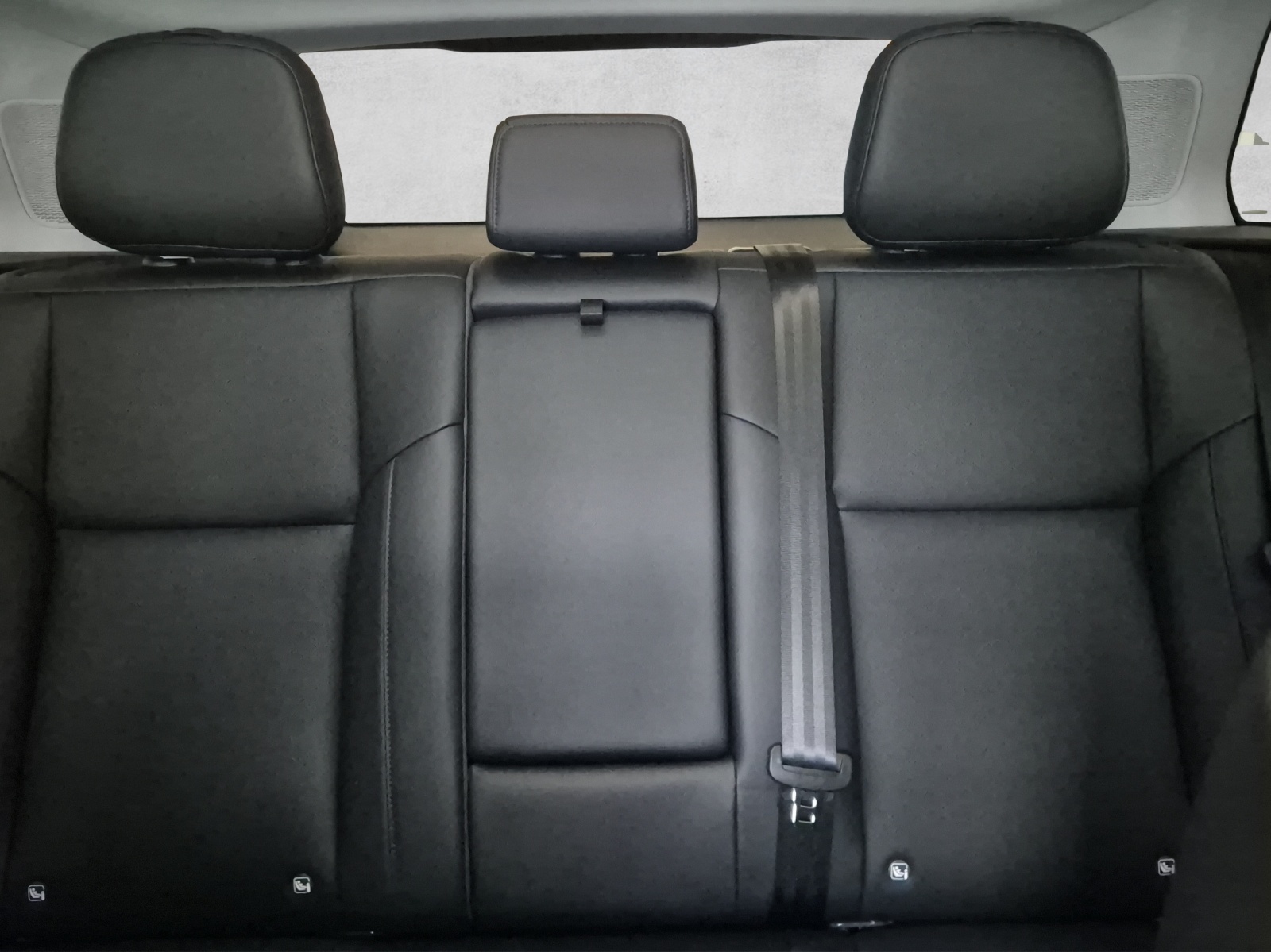 LEAPMOTOR C10 Design AWD 81.9kWh-image-11