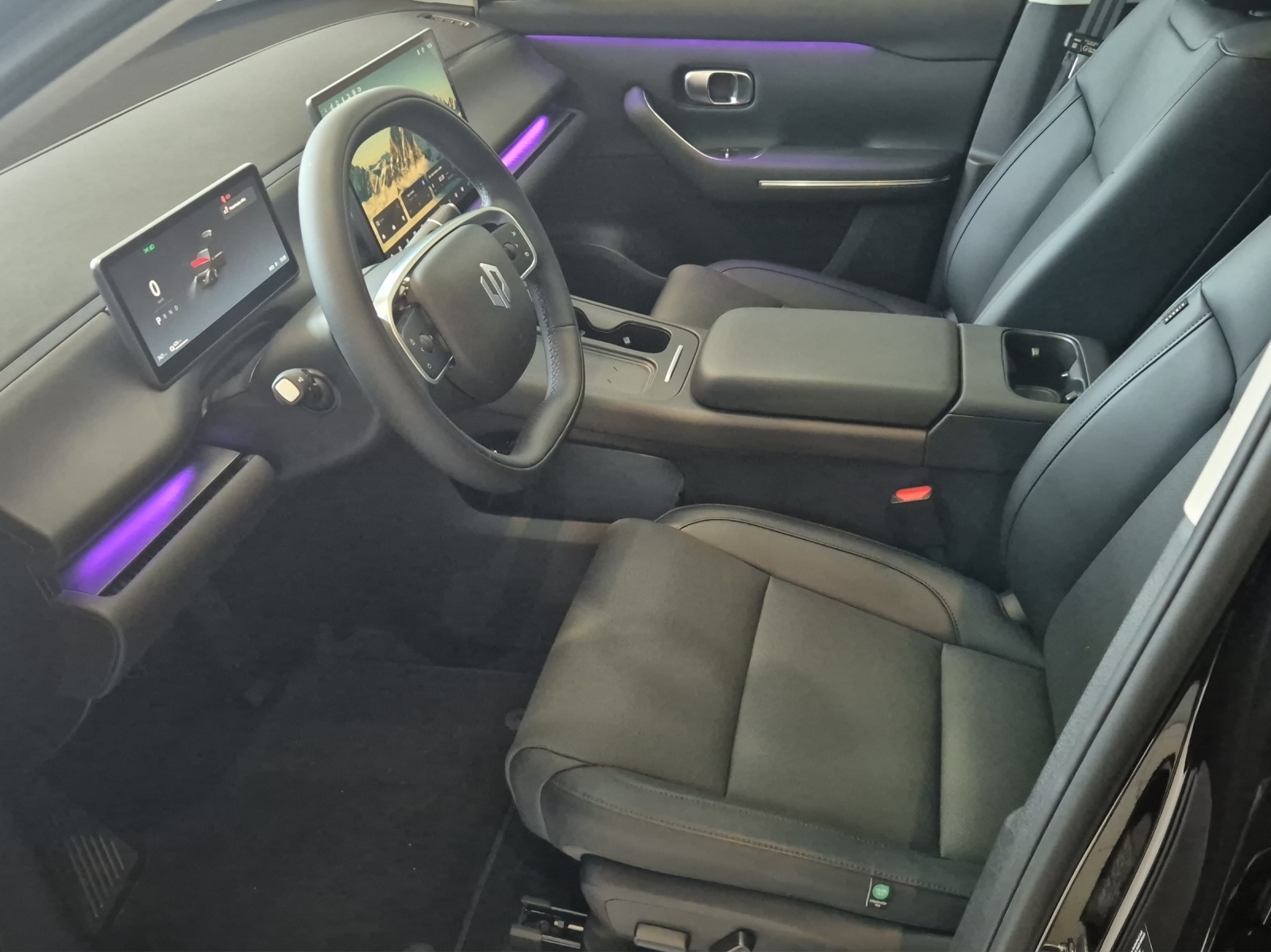 LEAPMOTOR C10 Design AWD 81.9kWh-image-14
