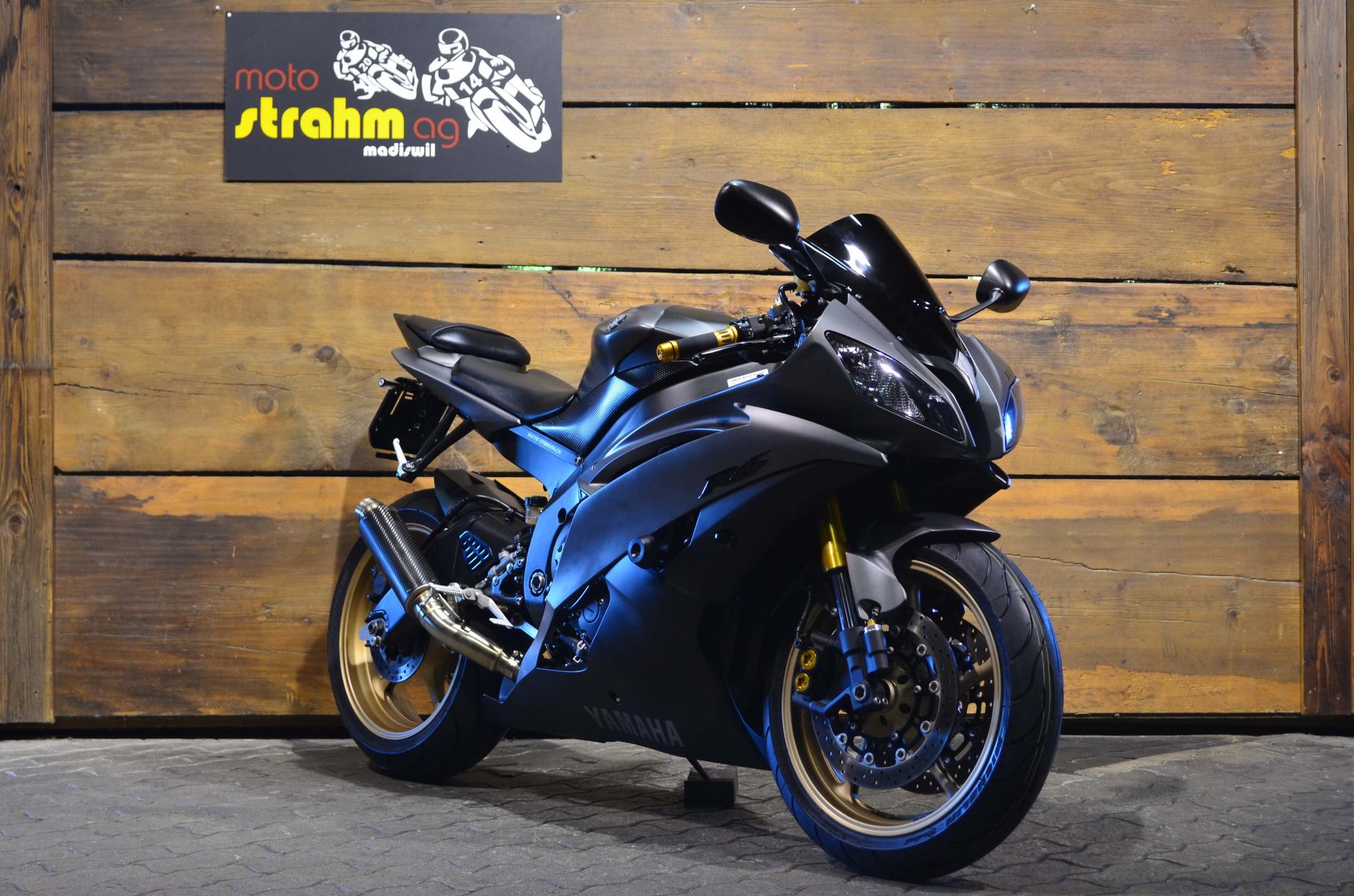 YAMAHA YZF-R6-image-0