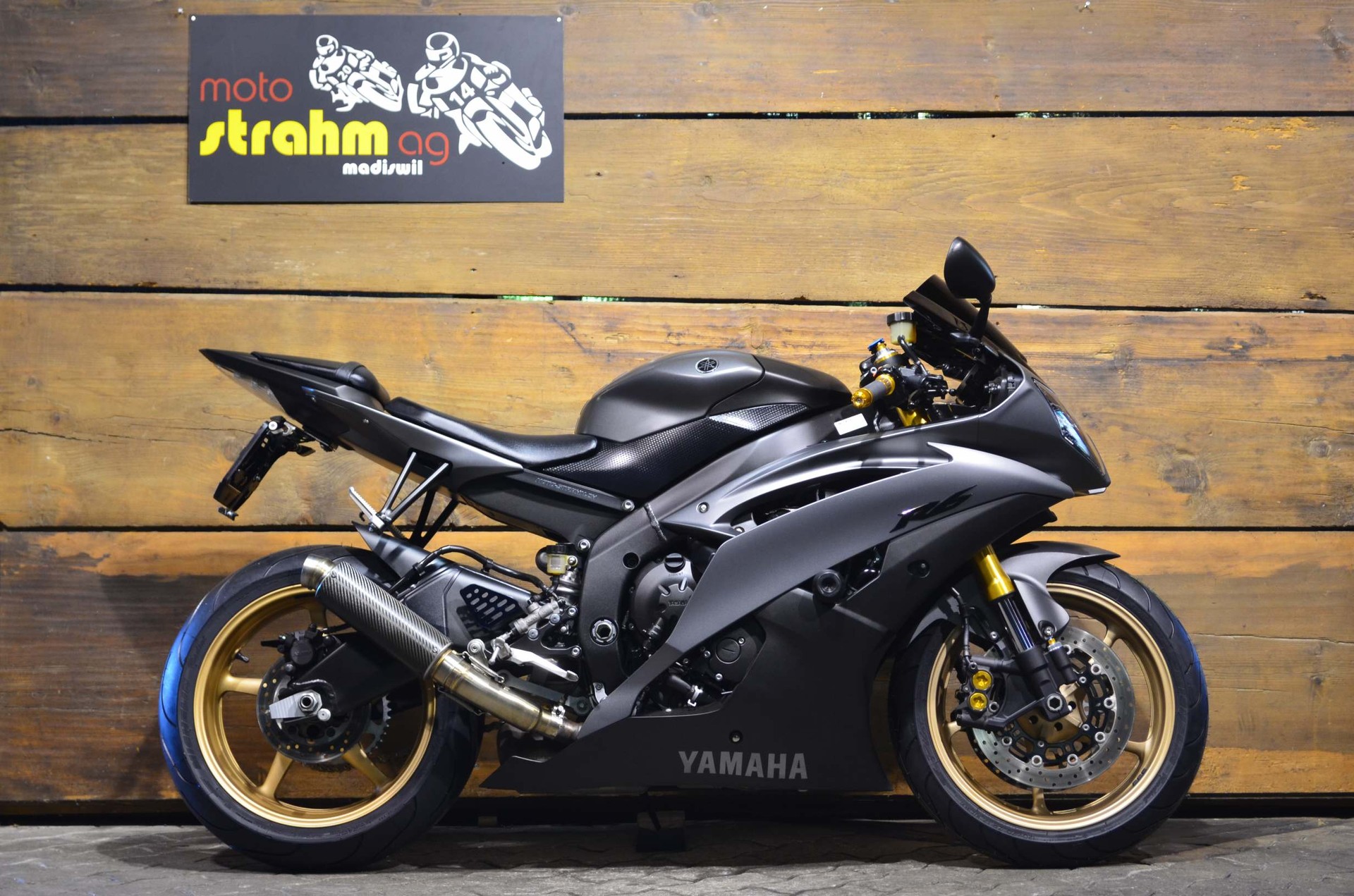 YAMAHA YZF-R6-image-1