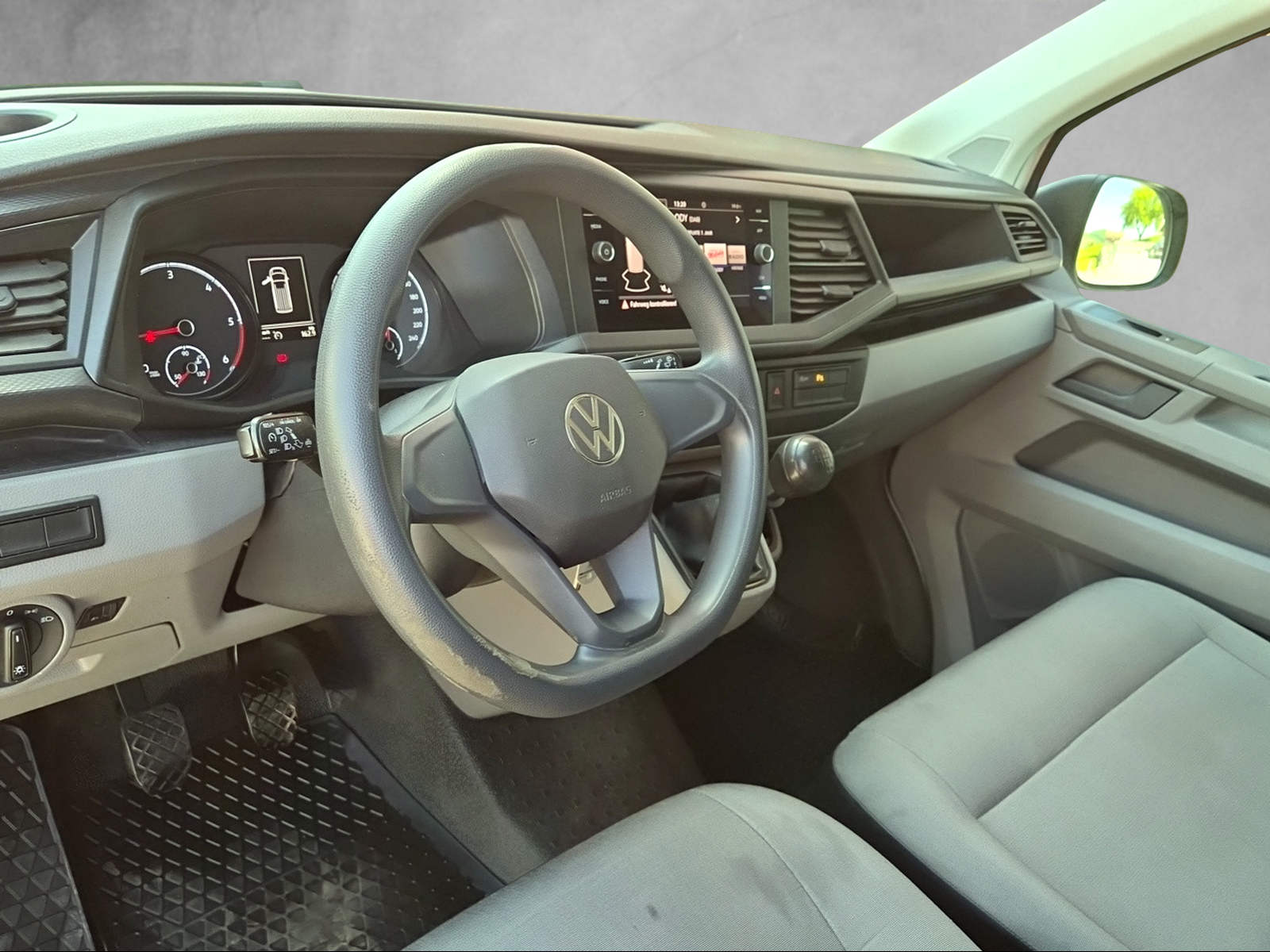 VW T6.1 2.0 TDI 4Motion-image-5