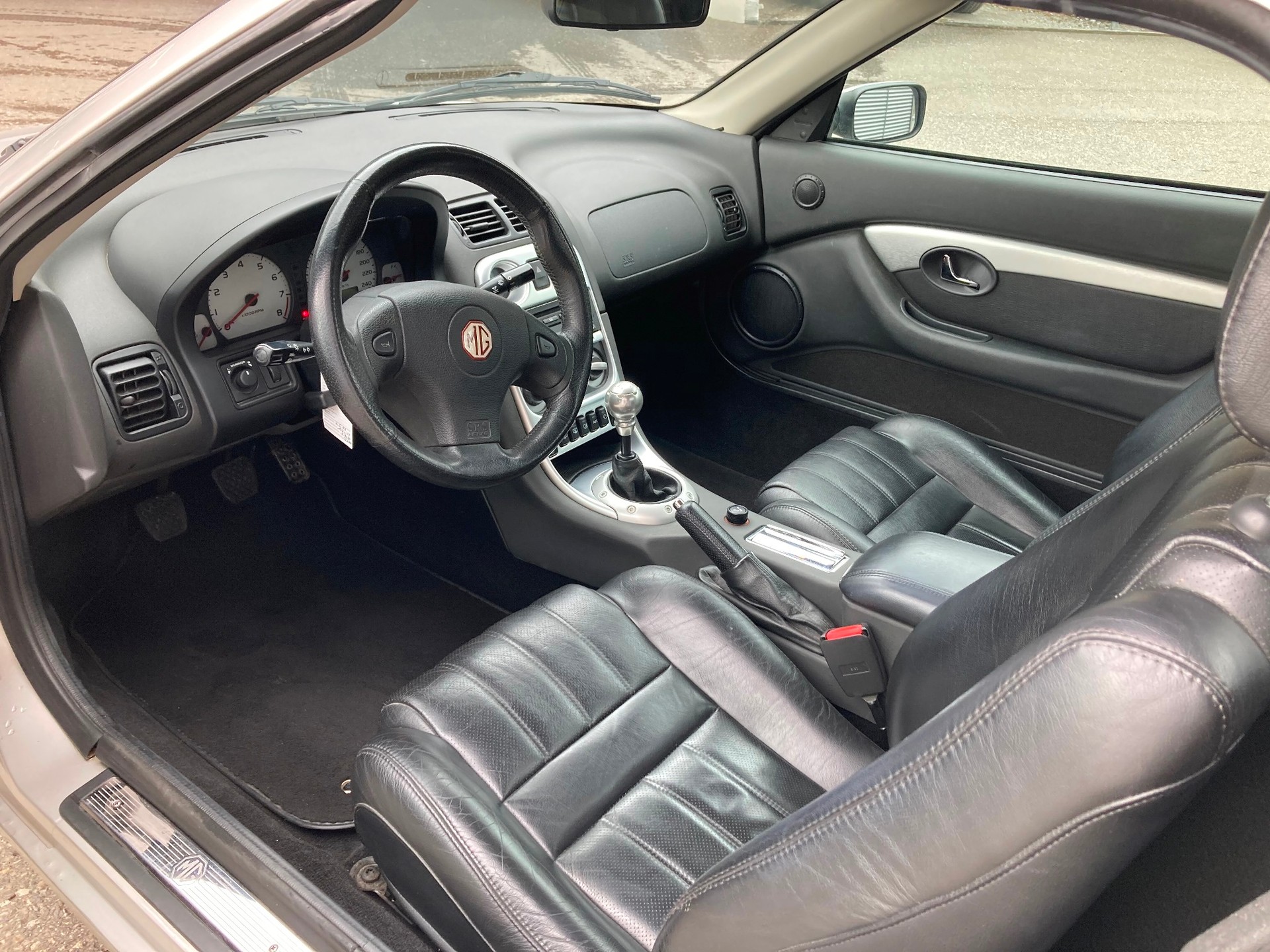 MG MGF 1.8i VVC Silverstone-image-12