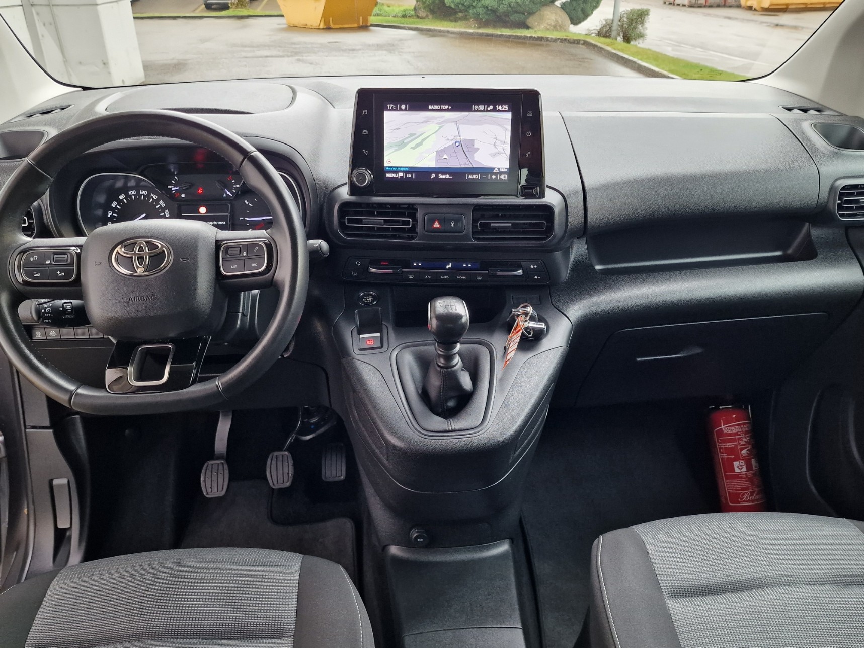 TOYOTA Proace City Verso 1.2-image-9