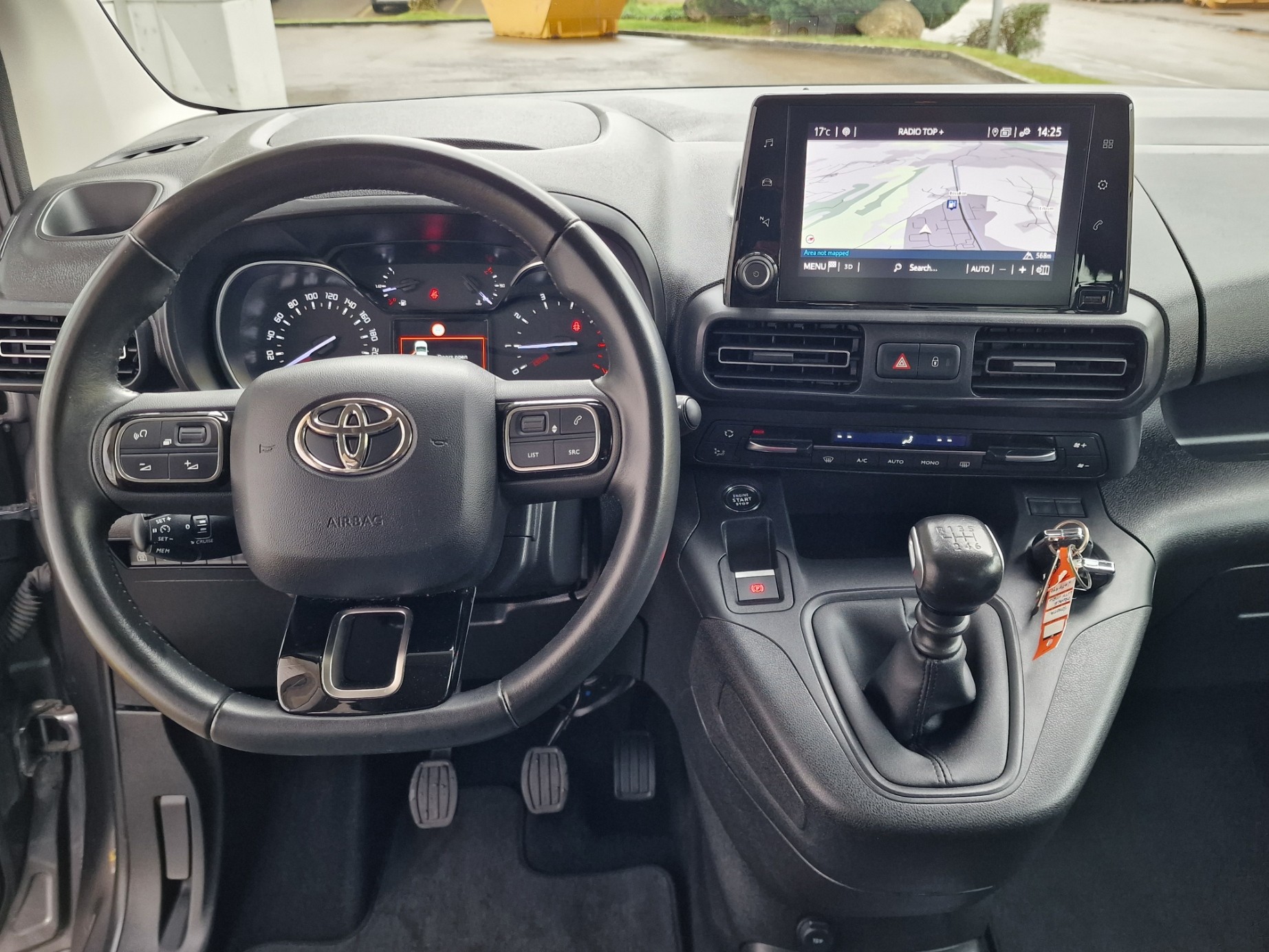 TOYOTA Proace City Verso 1.2-image-10