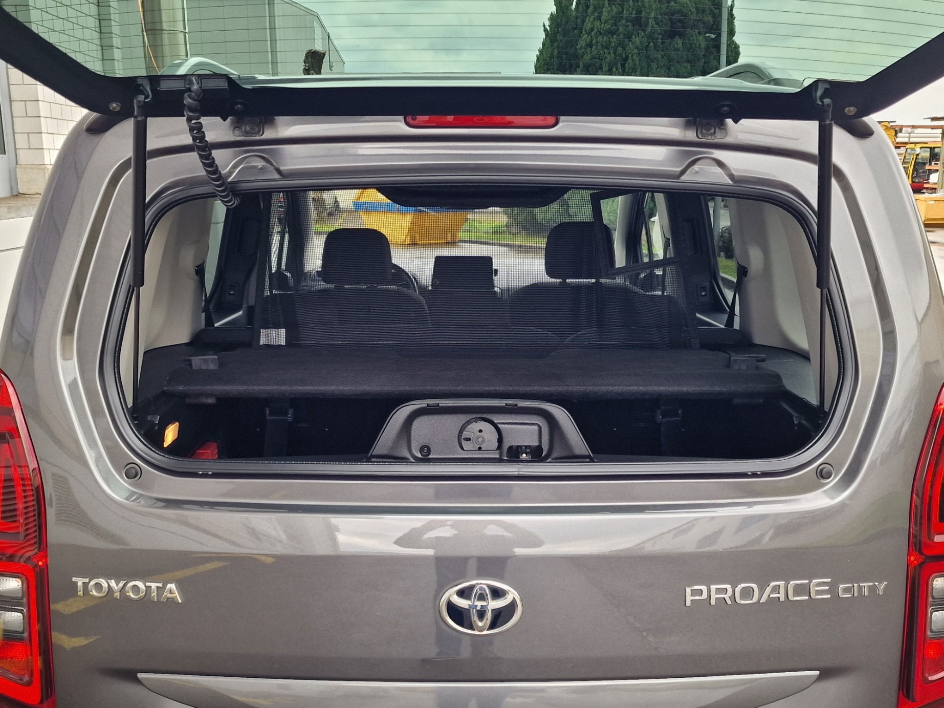 TOYOTA Proace City Verso 1.2-image-15