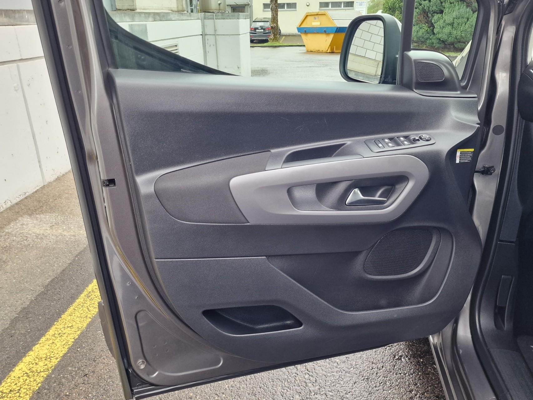 TOYOTA Proace City Verso 1.2-image-6